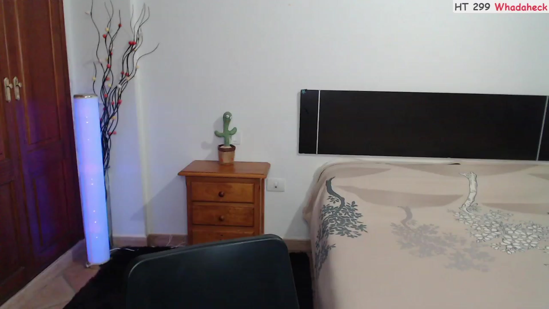Gallery image thumbnail from Deeleerious's myfreecams stream on, 11/20/2023, 01:18 image 15 of 20