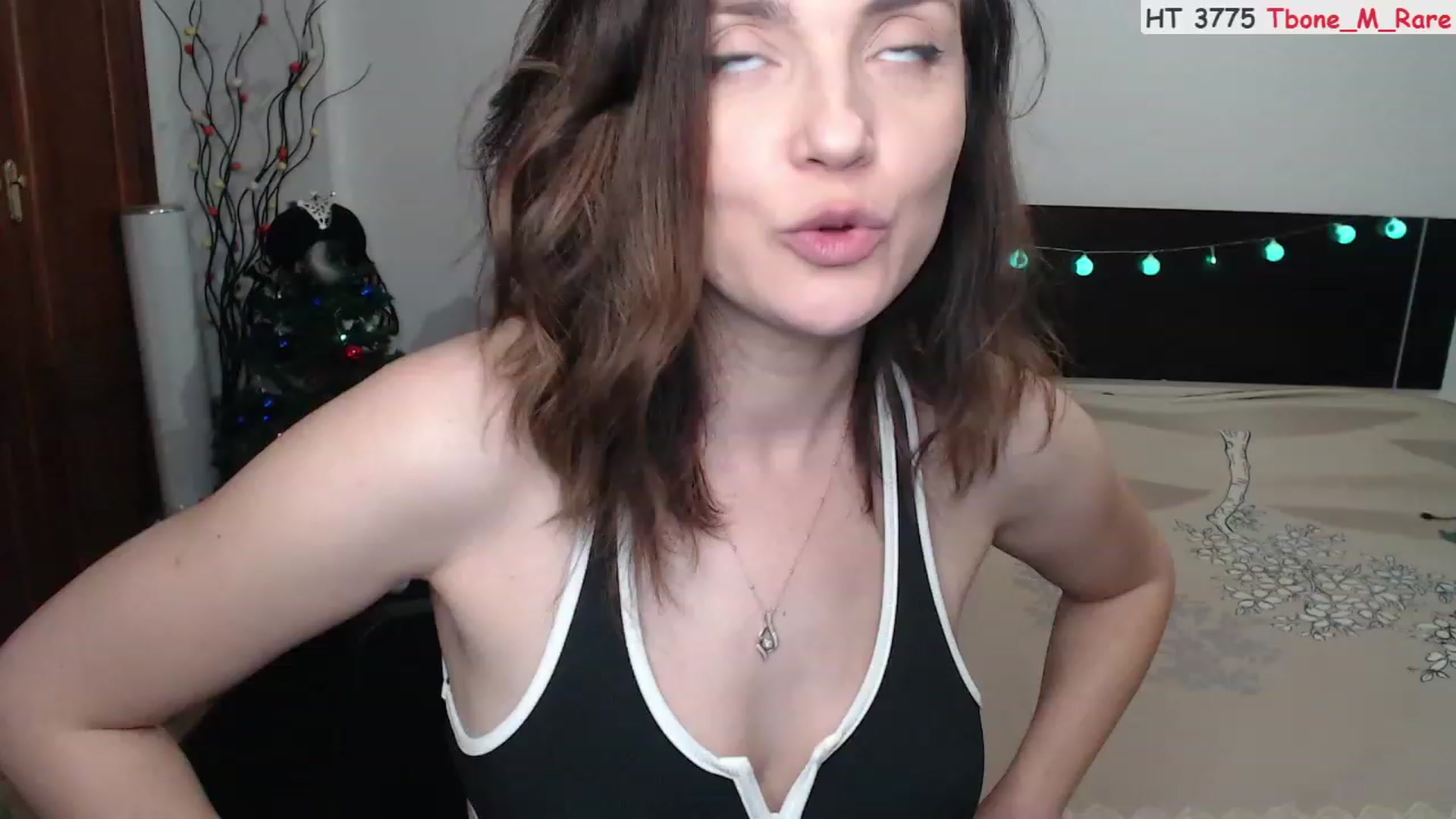 Gallery image thumbnail from Deeleerious's myfreecams stream on, 12/17/2023, 01:47 image 3 of 20
