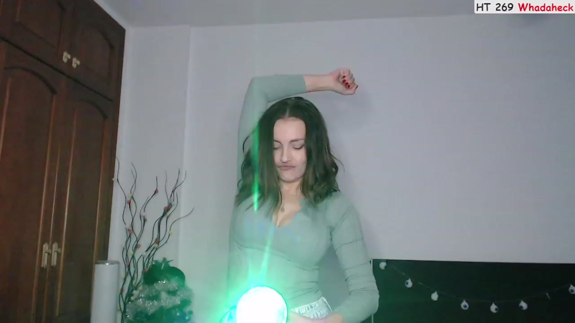 Gallery image thumbnail from Deeleerious's myfreecams stream on, 12/30/2023, 24:52 image 19 of 20