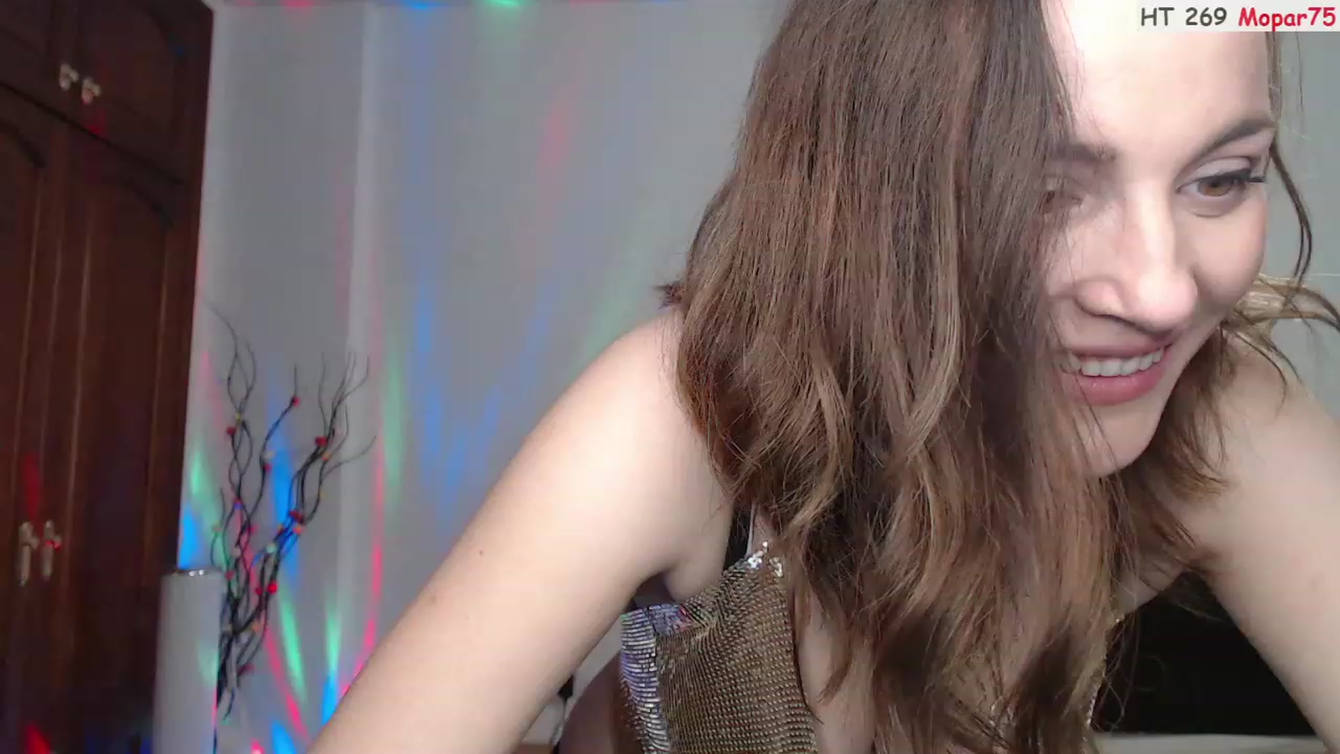 Gallery image thumbnail from Deeleerious's myfreecams stream on, 01/21/2024, 24:55 image 9 of 20