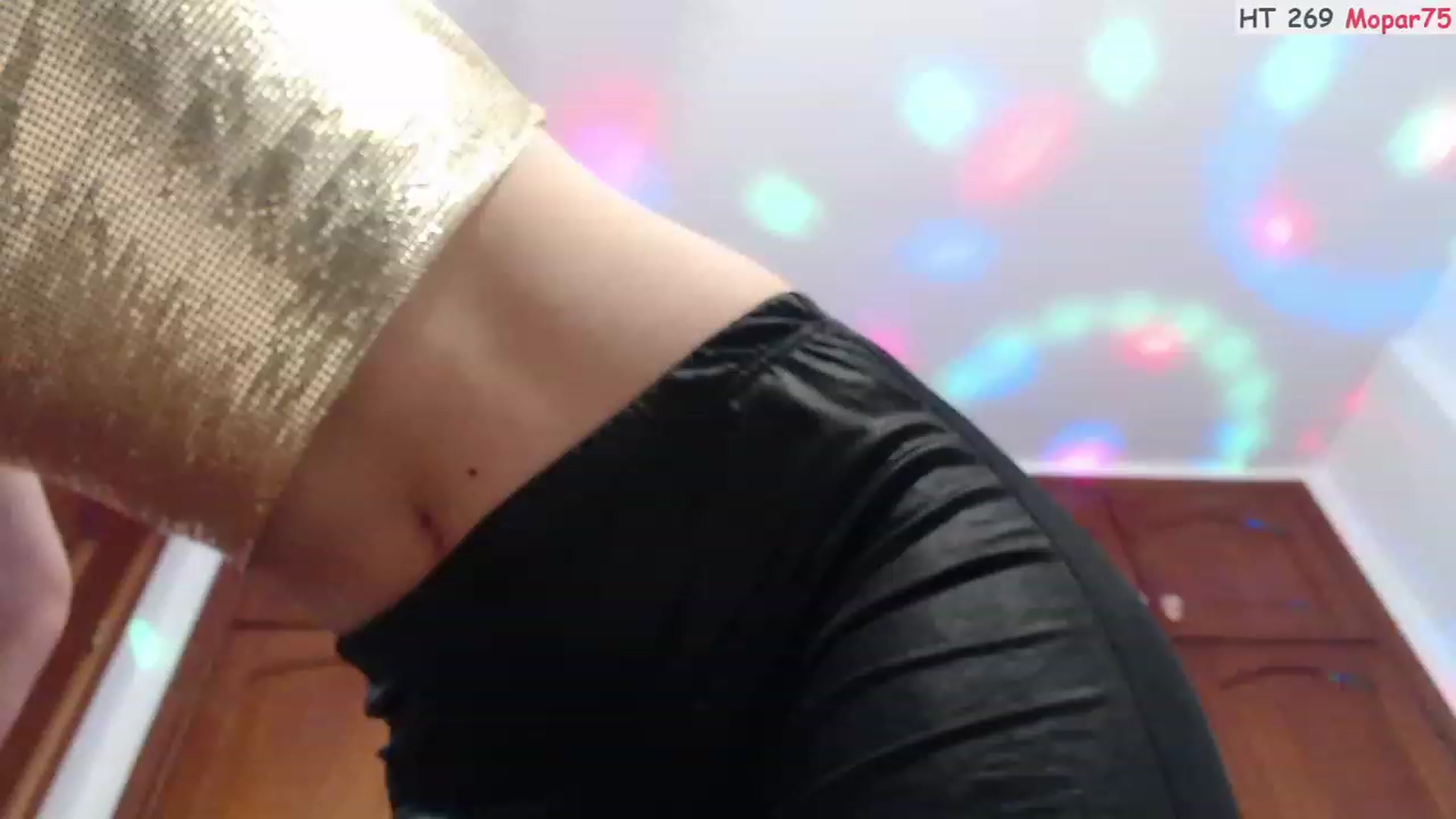 Gallery image thumbnail from Deeleerious's myfreecams stream on, 01/21/2024, 24:55 image 7 of 20