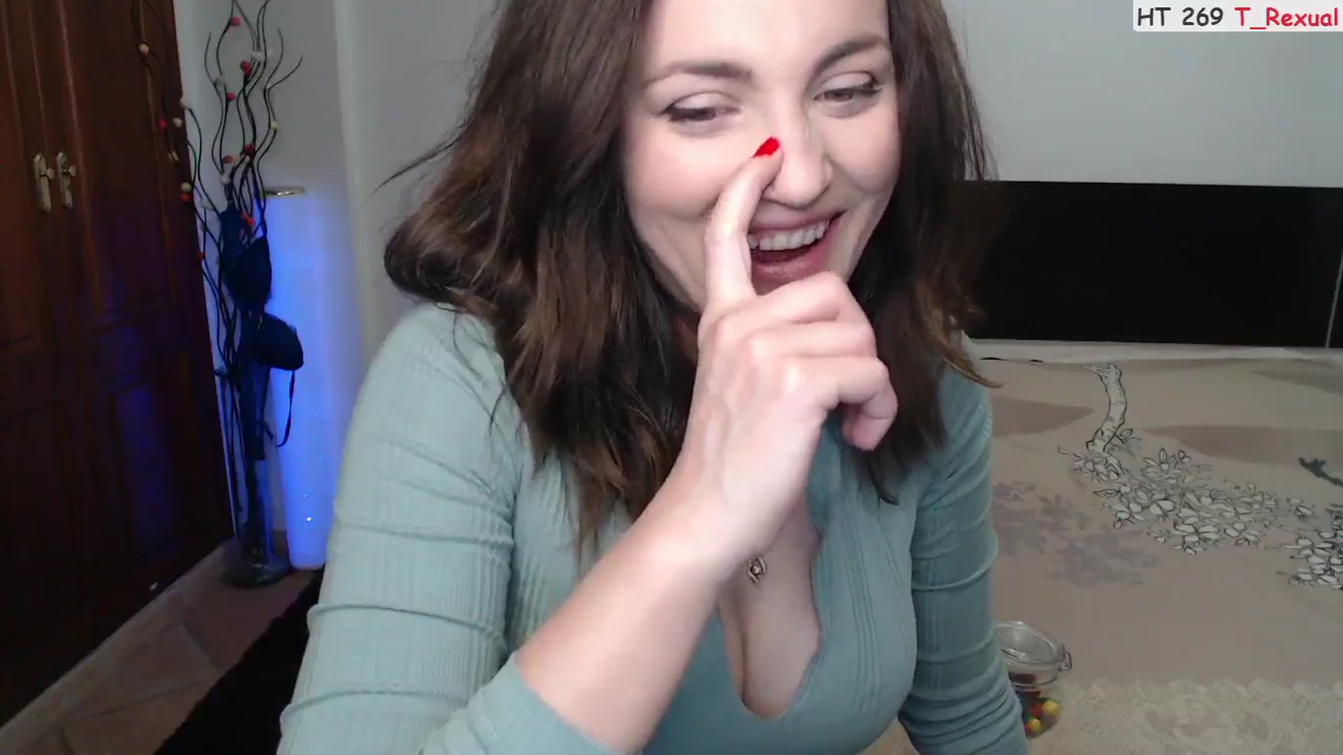 Gallery image thumbnail from Deeleerious's myfreecams stream on, 02/18/2024, 24:37 image 12 of 20