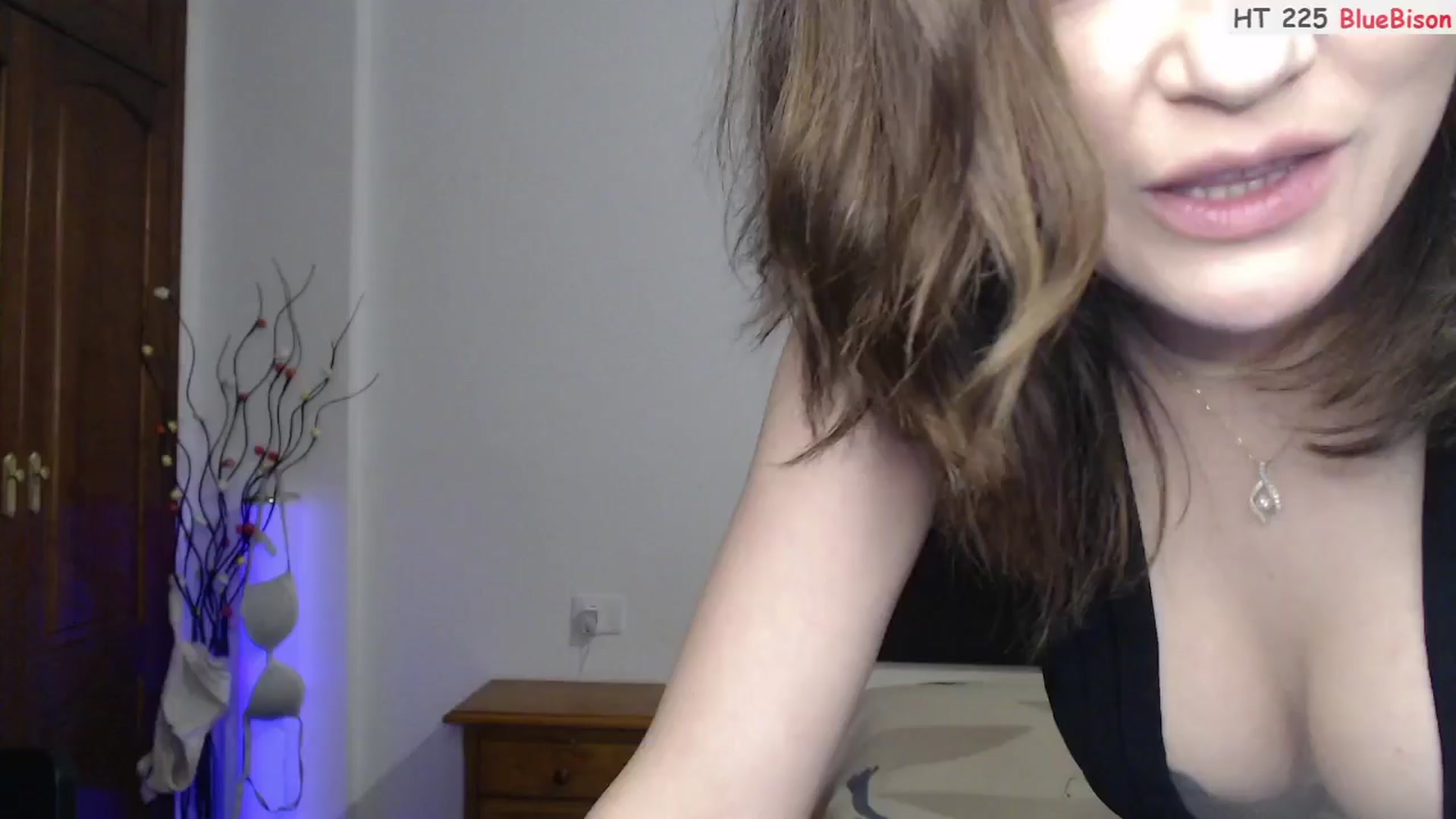 Gallery image thumbnail from Deeleerious's myfreecams stream on, 03/31/2024, 23:50 image 9 of 20