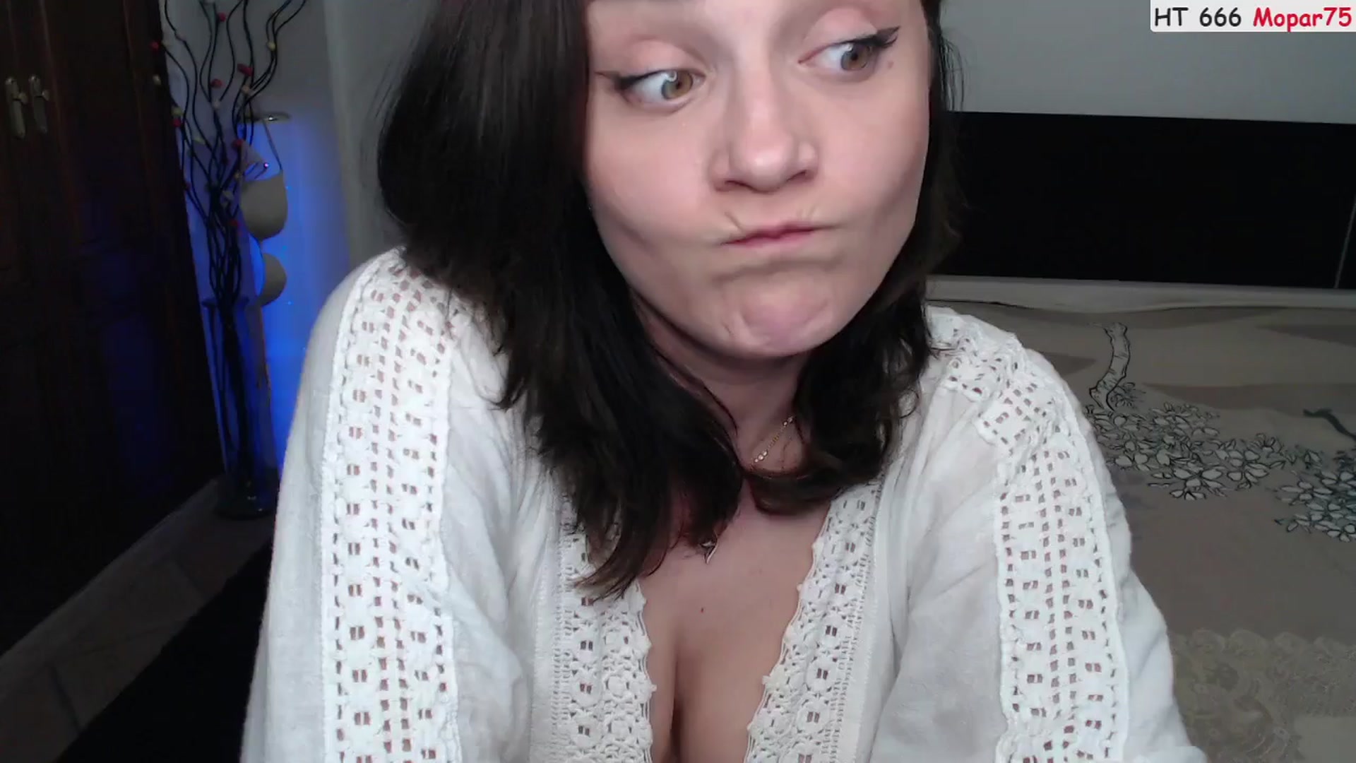 Gallery image thumbnail from Deeleerious's myfreecams stream on, 04/14/2024, 24:31 image 7 of 20