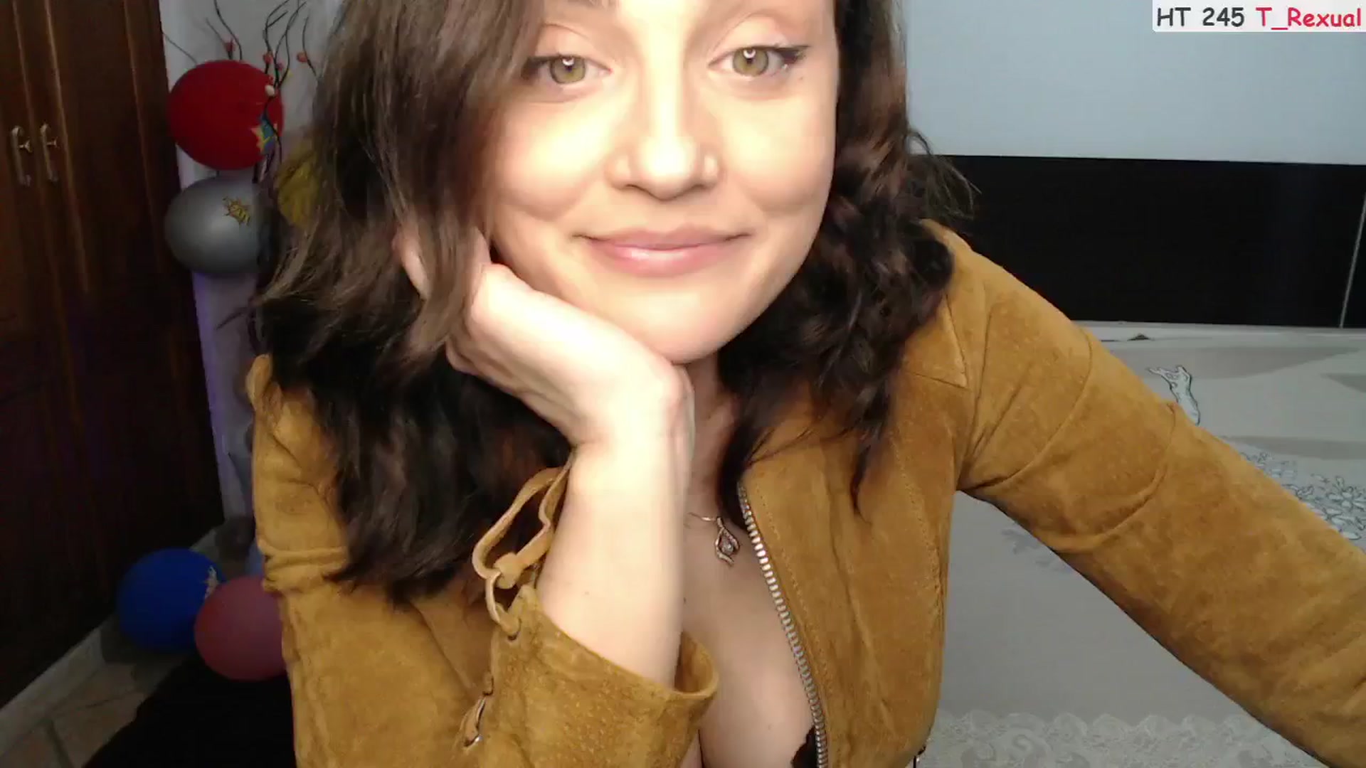 Gallery image thumbnail from Deeleerious's myfreecams stream on, 11/18/2024, 01:25 image 6 of 20
