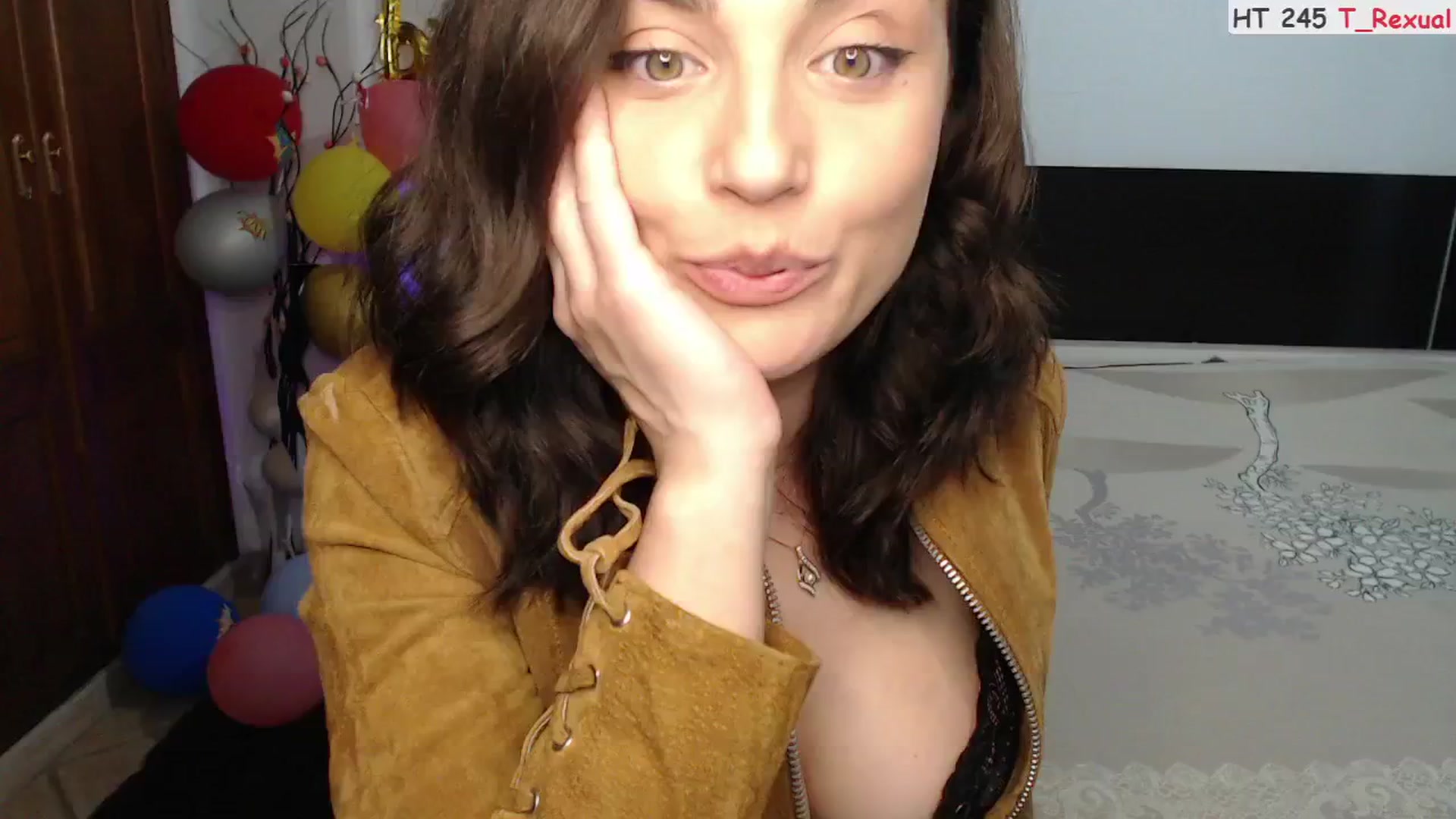 Gallery image thumbnail from Deeleerious's myfreecams stream on, 11/18/2024, 01:25 image 2 of 20