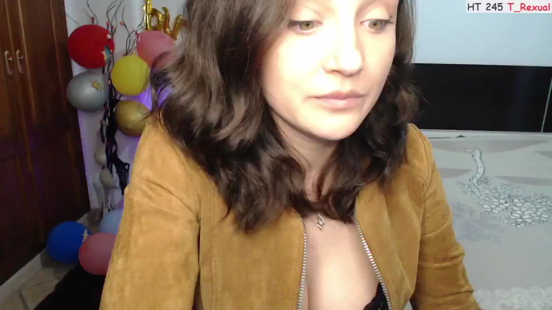 Gallery image thumbnail from Deeleerious's myfreecams stream on, 11/18/2024, 01:25 image 3 of 20