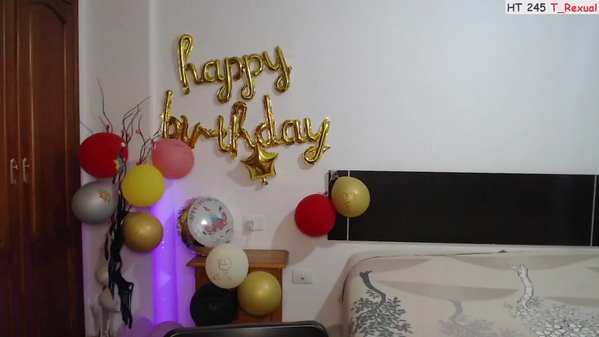 Gallery image thumbnail from Deeleerious's myfreecams stream on, 11/18/2024, 01:25 image 10 of 20