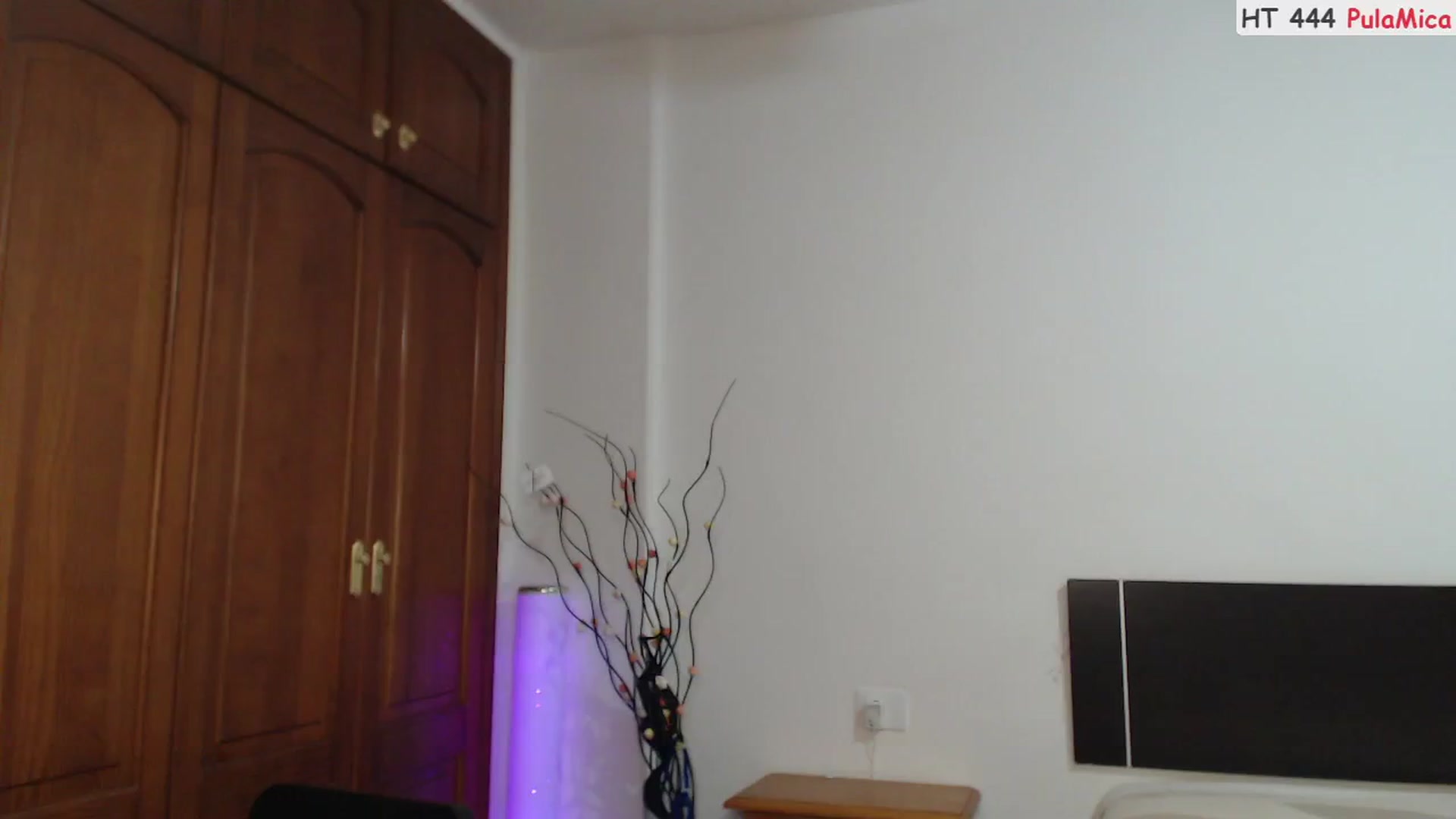 Gallery image thumbnail from Deeleerious's myfreecams stream on, 04/19/2025, 02:15 image 14 of 20