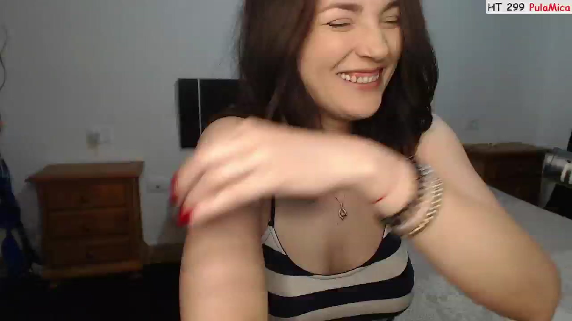 Gallery image thumbnail from Deeleerious's myfreecams stream on, 04/21/2025, 24:50 image 8 of 20
