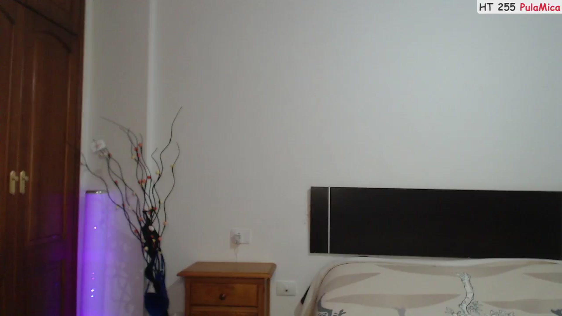 Gallery image thumbnail from Deeleerious's myfreecams stream on, 04/21/2025, 24:50 image 6 of 20