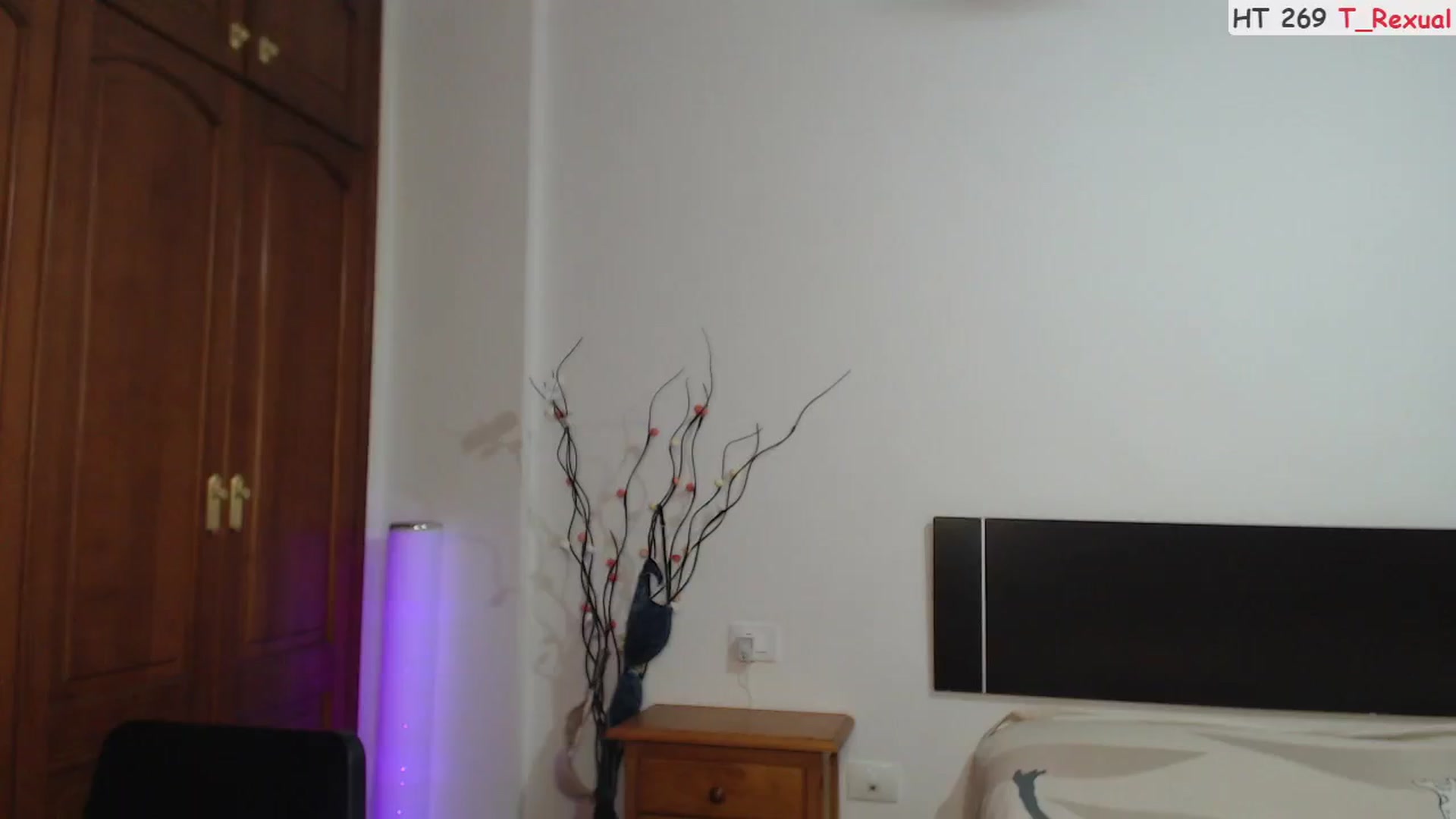 Gallery image thumbnail from Deeleerious's myfreecams stream on, 05/26/2025, 24:50 image 11 of 20