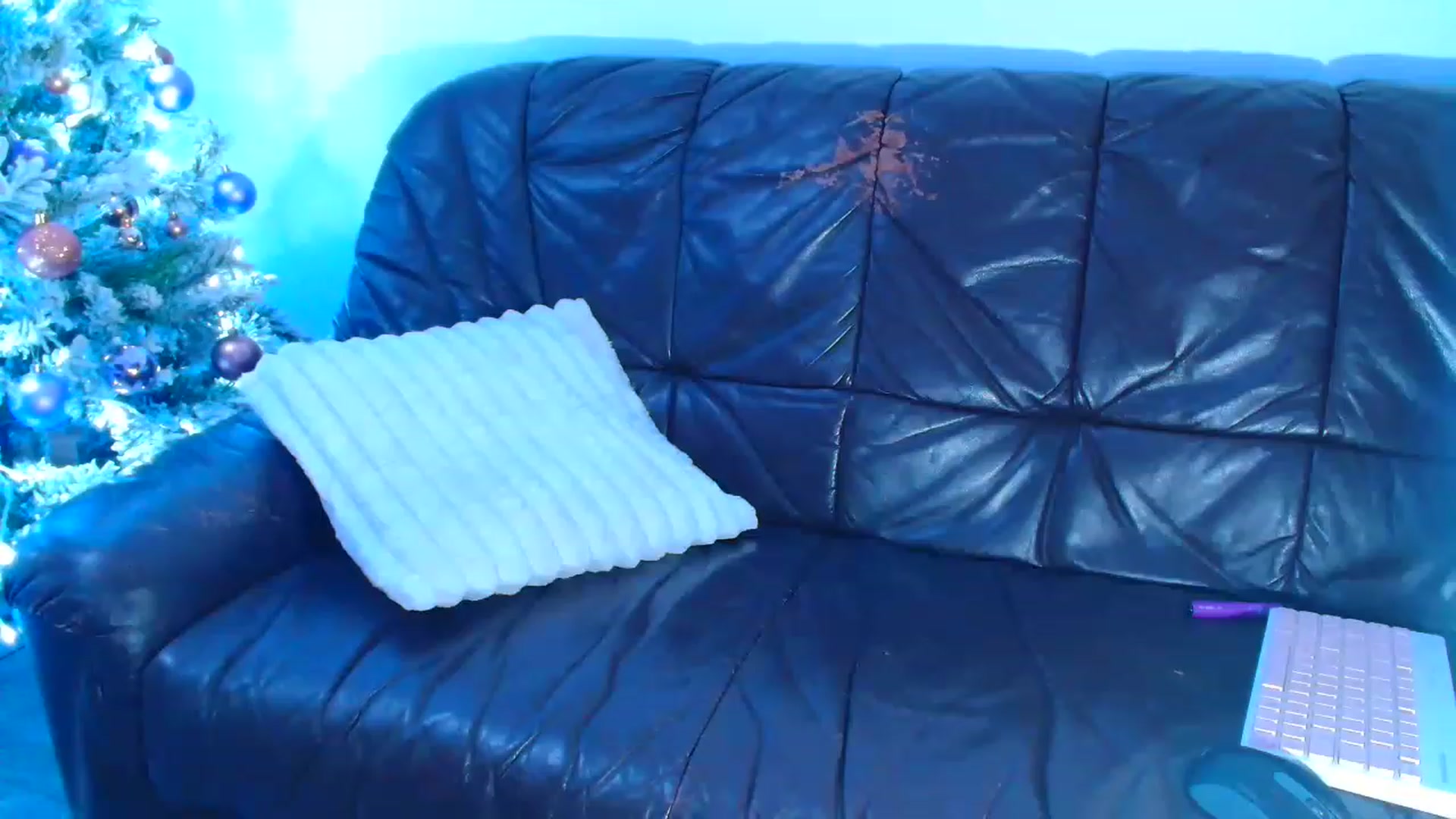Gallery image thumbnail from Deelicioussss's myfreecams stream on, 12/18/2022, 21:47 image 17 of 20