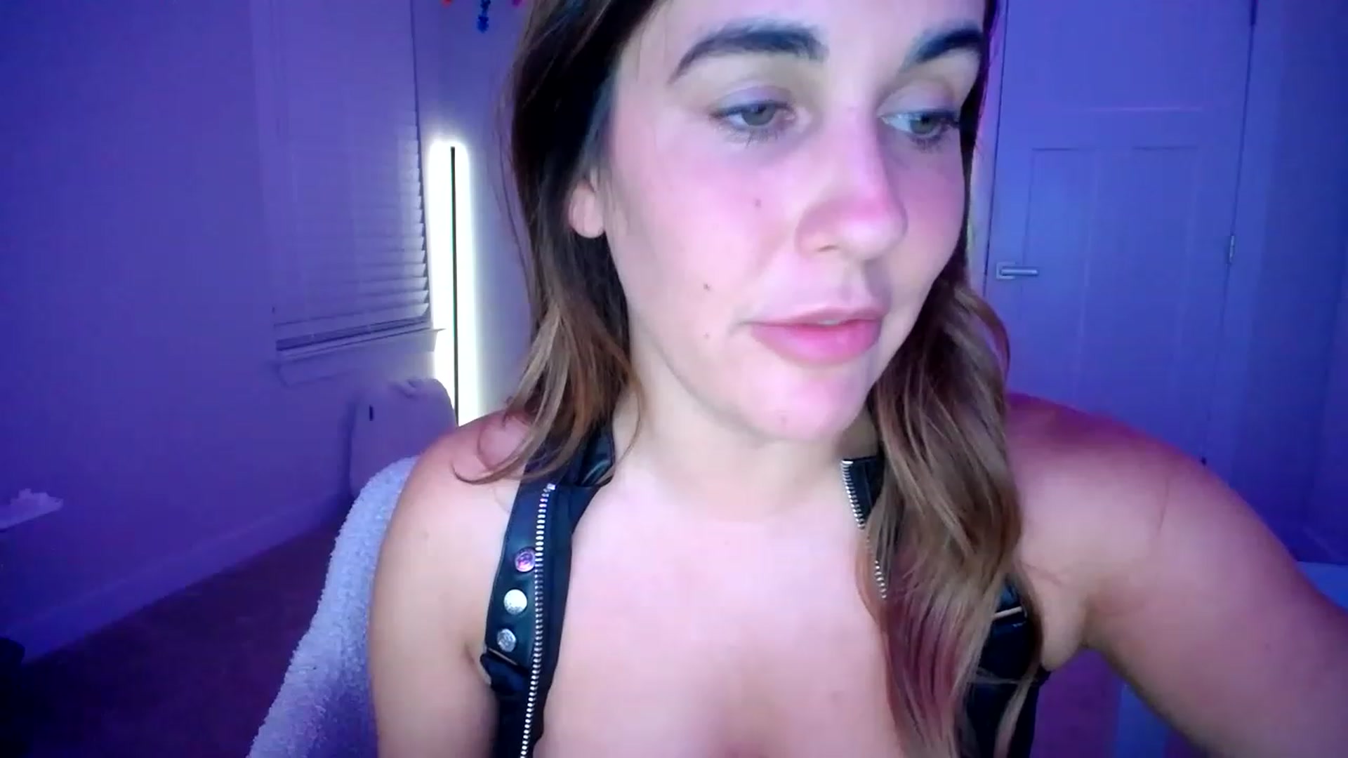 Gallery image thumbnail from DeepDishPssy's myfreecams stream on, 06/16/2023, 04:54 image 20 of 20