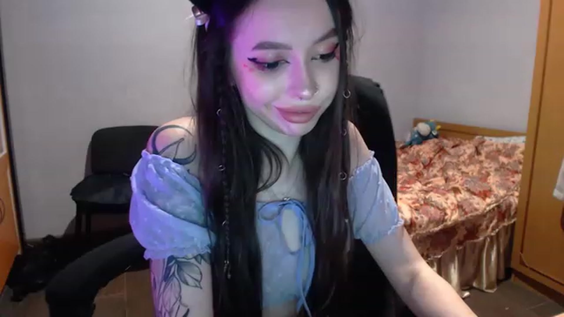 Gallery image thumbnail from DeepGazee's myfreecams stream on, 02/14/2023, 15:59 image 10 of 20