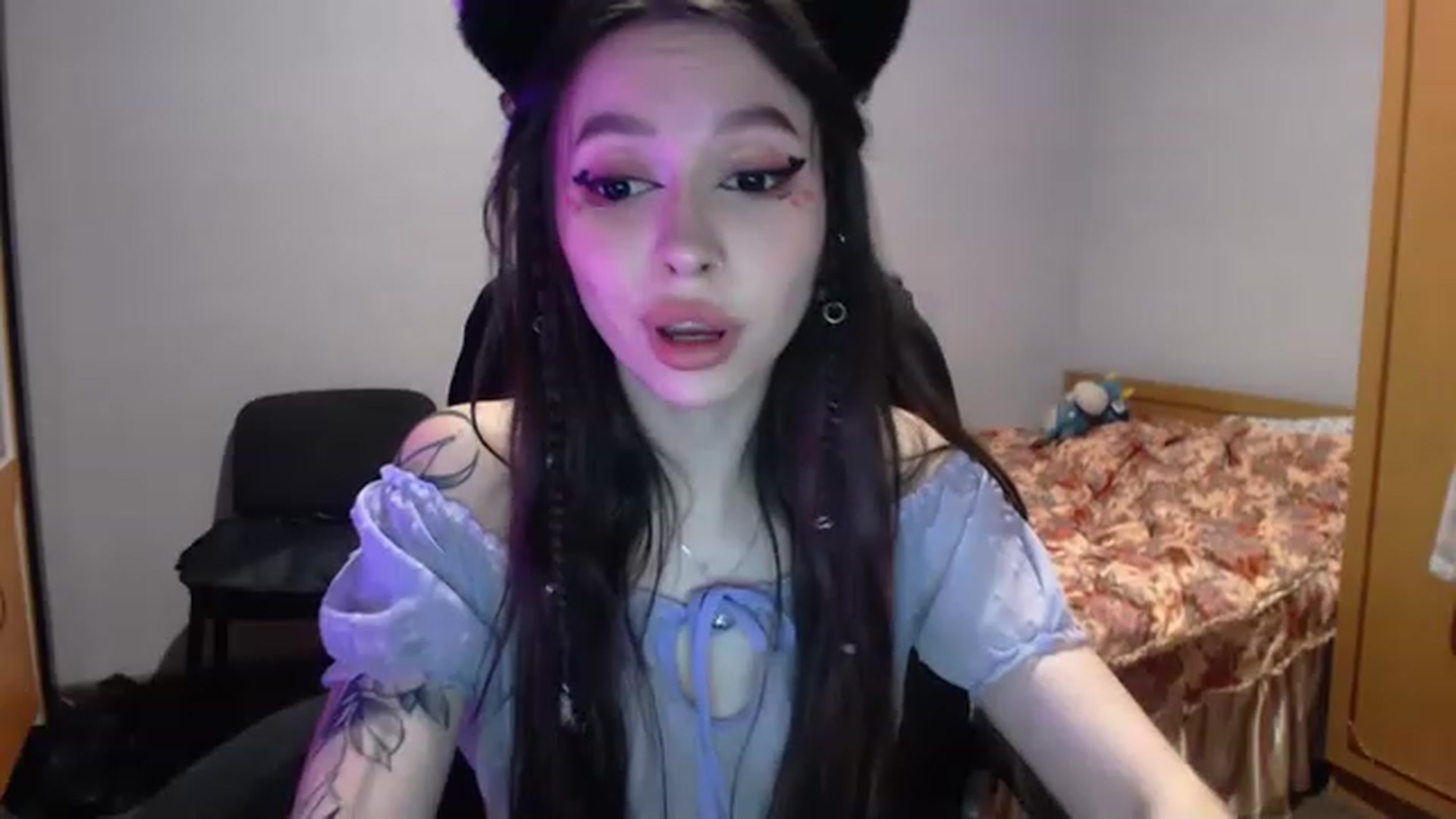 Gallery image thumbnail from DeepGazee's myfreecams stream on, 02/14/2023, 15:59 image 14 of 20