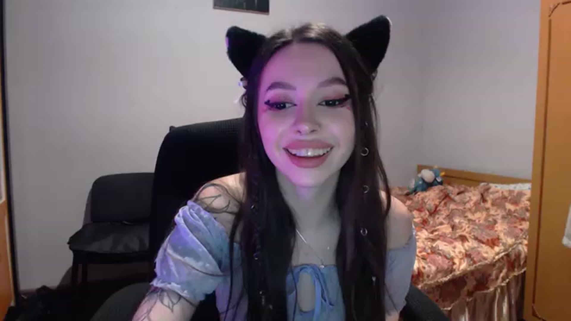Gallery image thumbnail from DeepGazee's myfreecams stream on, 02/14/2023, 15:59 image 1 of 20