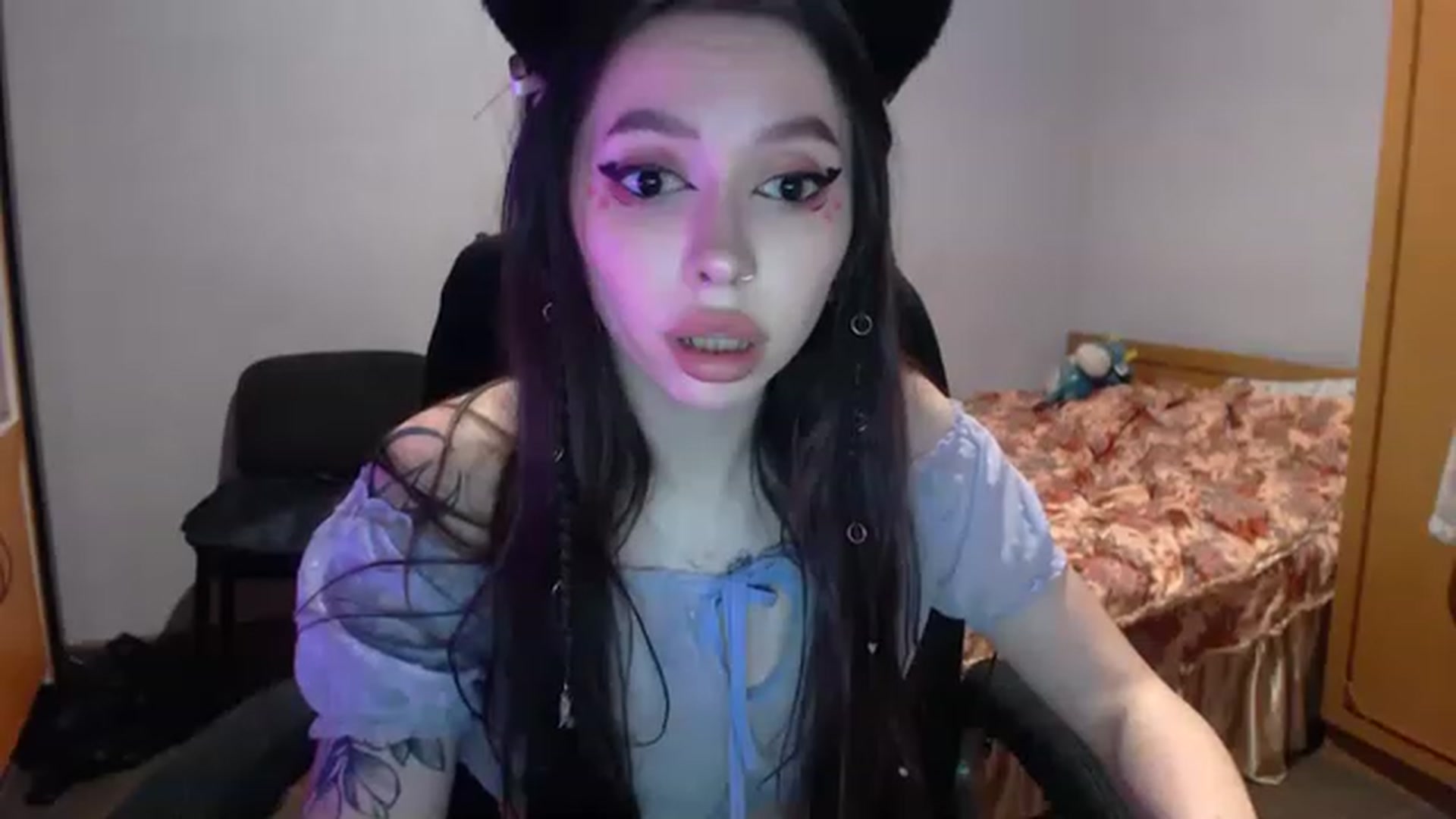 Gallery image thumbnail from DeepGazee's myfreecams stream on, 02/14/2023, 15:59 image 18 of 20