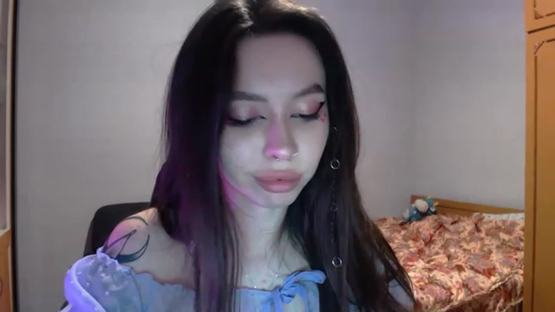 Gallery image thumbnail from DeepGazee's myfreecams stream on, 02/14/2023, 17:55 image 15 of 20