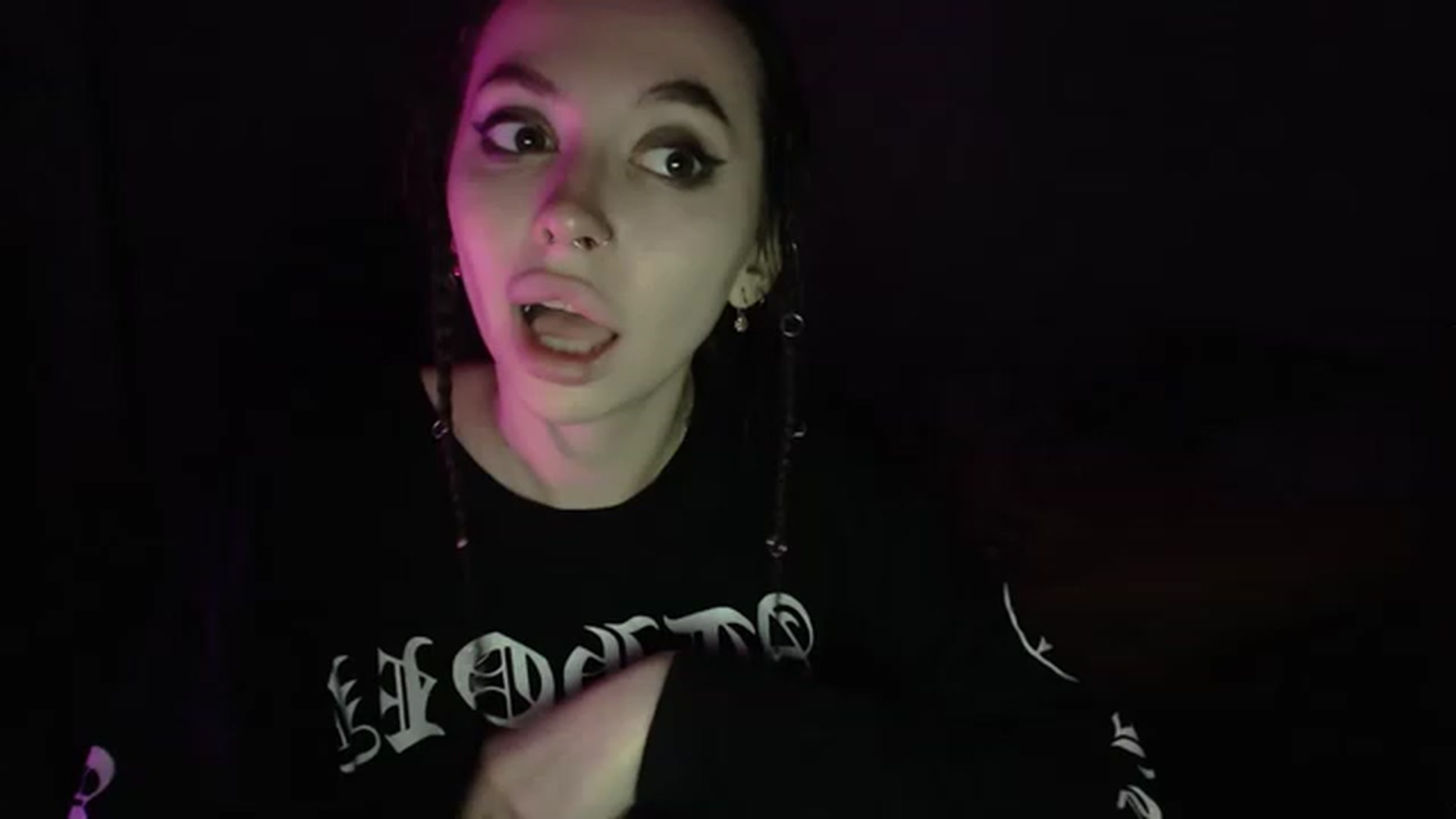 Gallery image thumbnail from DeepGazee's myfreecams stream on, 02/16/2023, 01:15 image 11 of 20