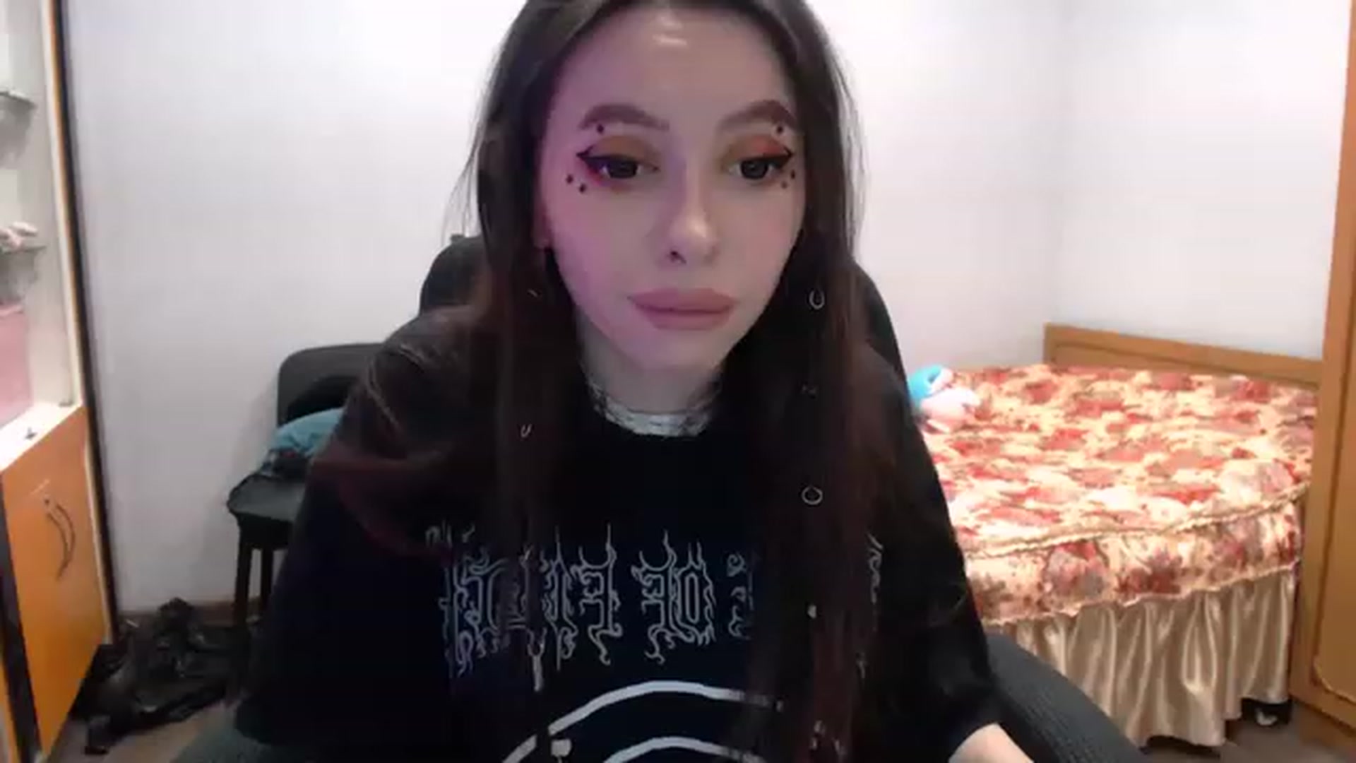 Gallery image thumbnail from DeepGazee's myfreecams stream on, 02/18/2023, 21:28 image 8 of 20