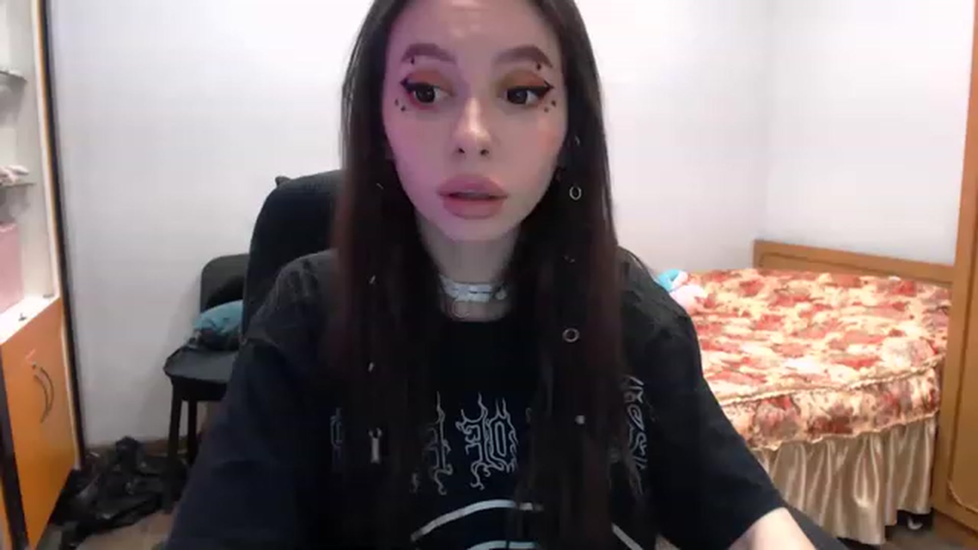 Gallery image thumbnail from DeepGazee's myfreecams stream on, 02/18/2023, 21:28 image 16 of 20