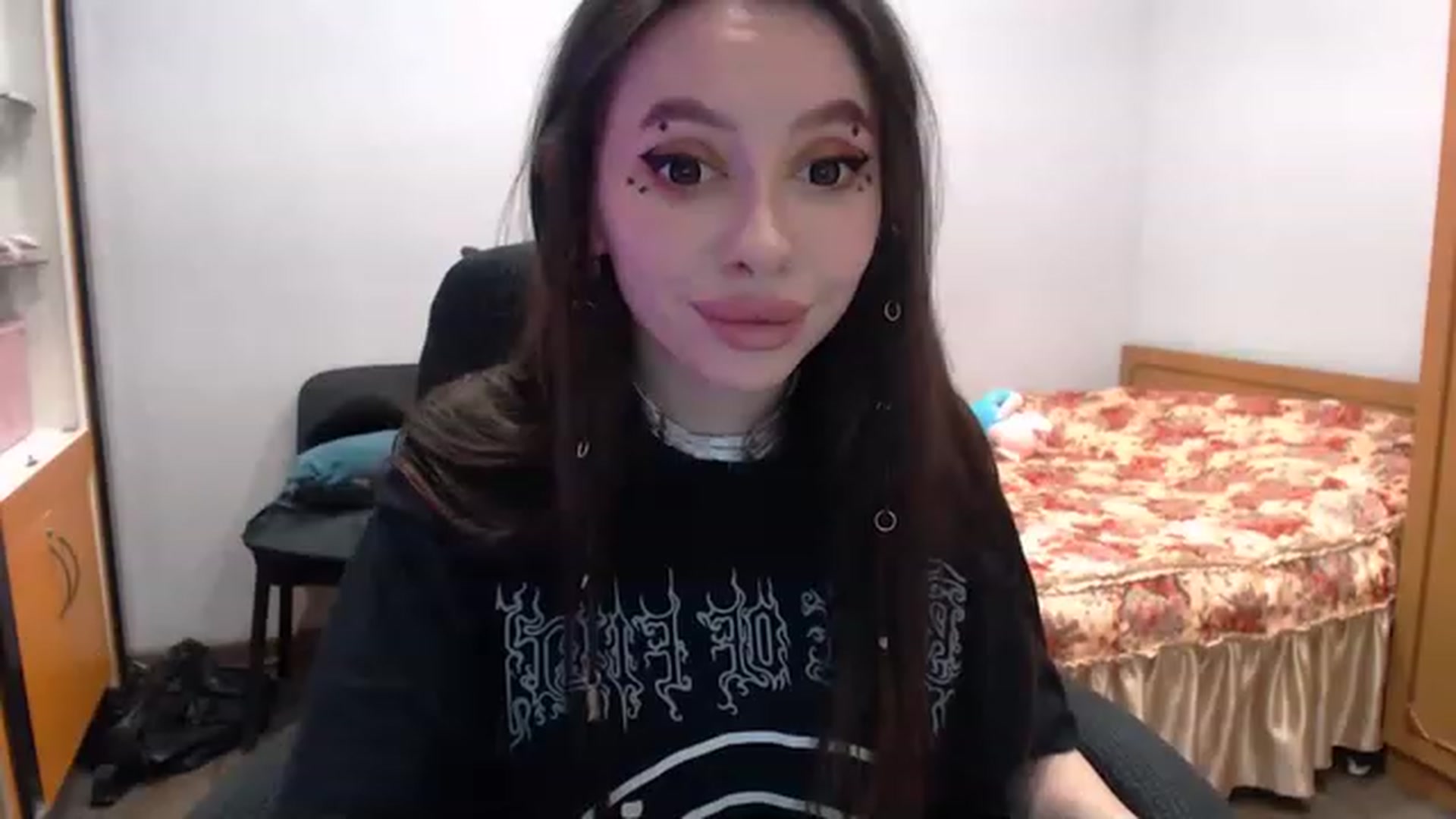 Gallery image thumbnail from DeepGazee's myfreecams stream on, 02/18/2023, 21:28 image 7 of 20