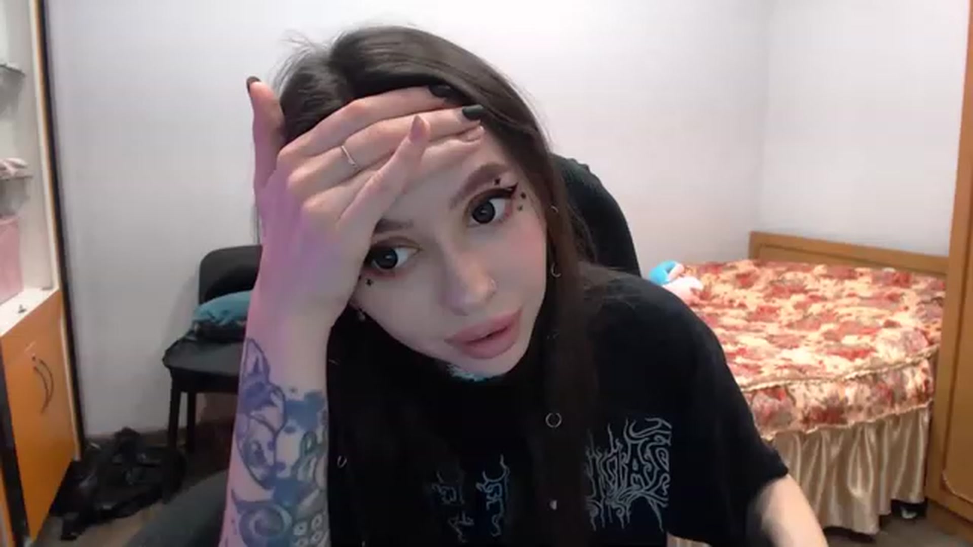 Gallery image thumbnail from DeepGazee's myfreecams stream on, 02/18/2023, 21:28 image 13 of 20