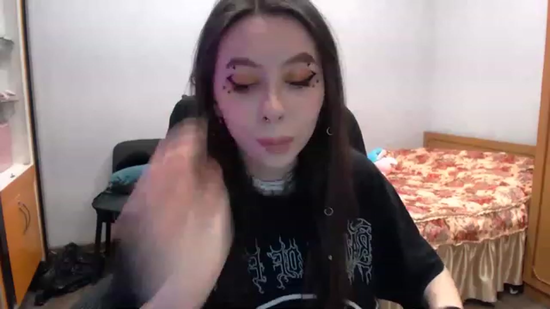 Gallery image thumbnail from DeepGazee's myfreecams stream on, 02/18/2023, 21:28 image 12 of 20