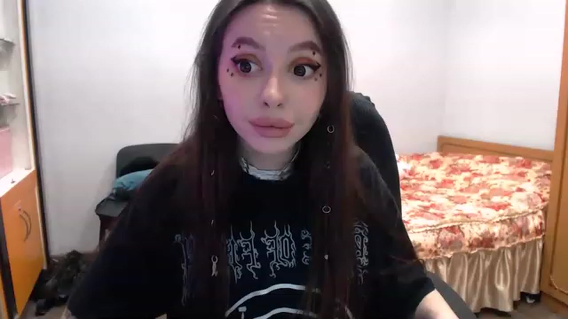 Gallery image thumbnail from DeepGazee's myfreecams stream on, 02/18/2023, 21:28 image 9 of 20