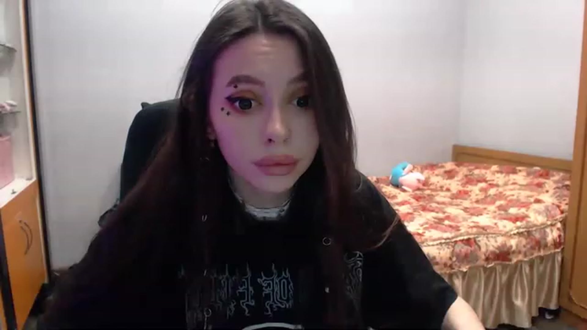 Gallery image thumbnail from DeepGazee's myfreecams stream on, 02/18/2023, 21:28 image 20 of 20