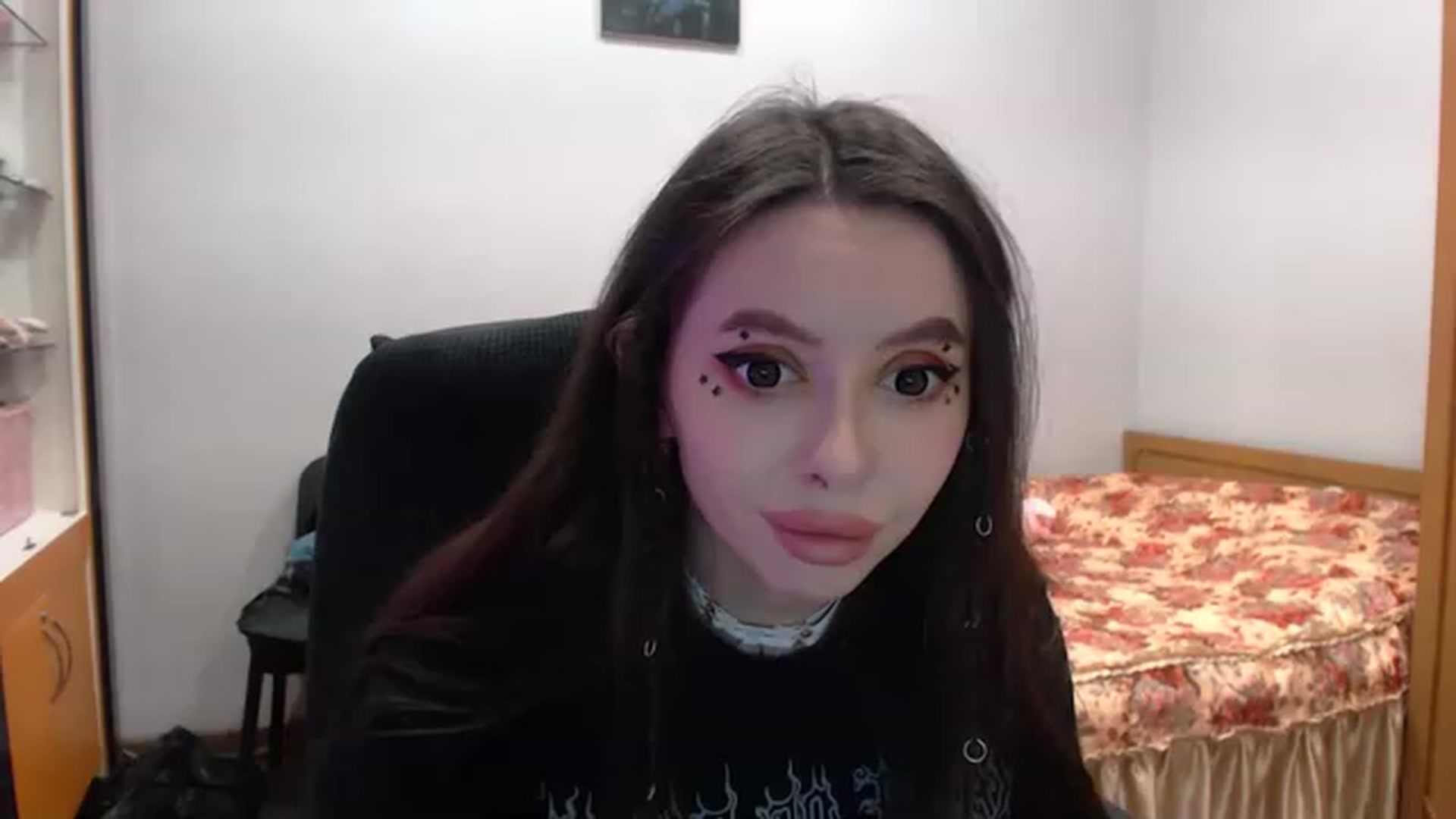 Gallery image thumbnail from DeepGazee's myfreecams stream on, 02/18/2023, 21:28 image 2 of 20
