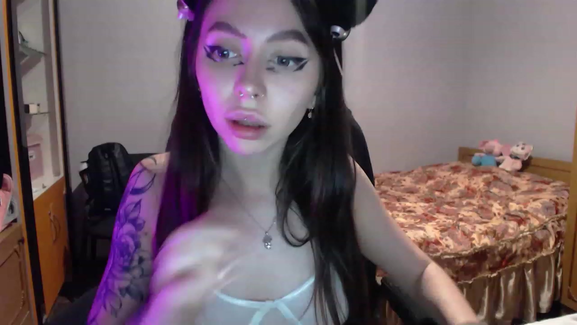 Gallery image thumbnail from DeepGazee's myfreecams stream on, 03/06/2023, 21:30 image 4 of 20