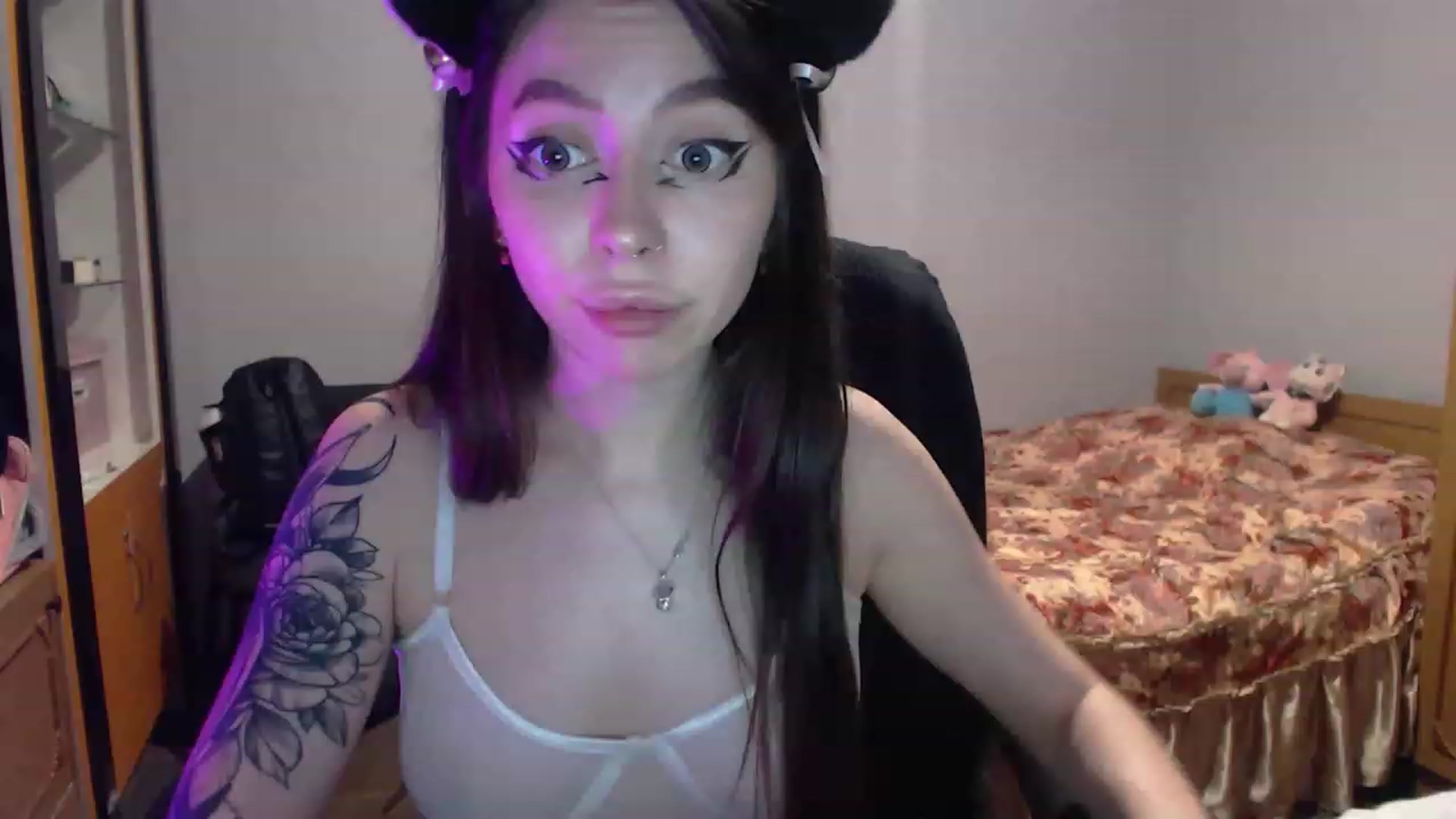 Gallery image thumbnail from DeepGazee's myfreecams stream on, 03/06/2023, 21:30 image 5 of 20