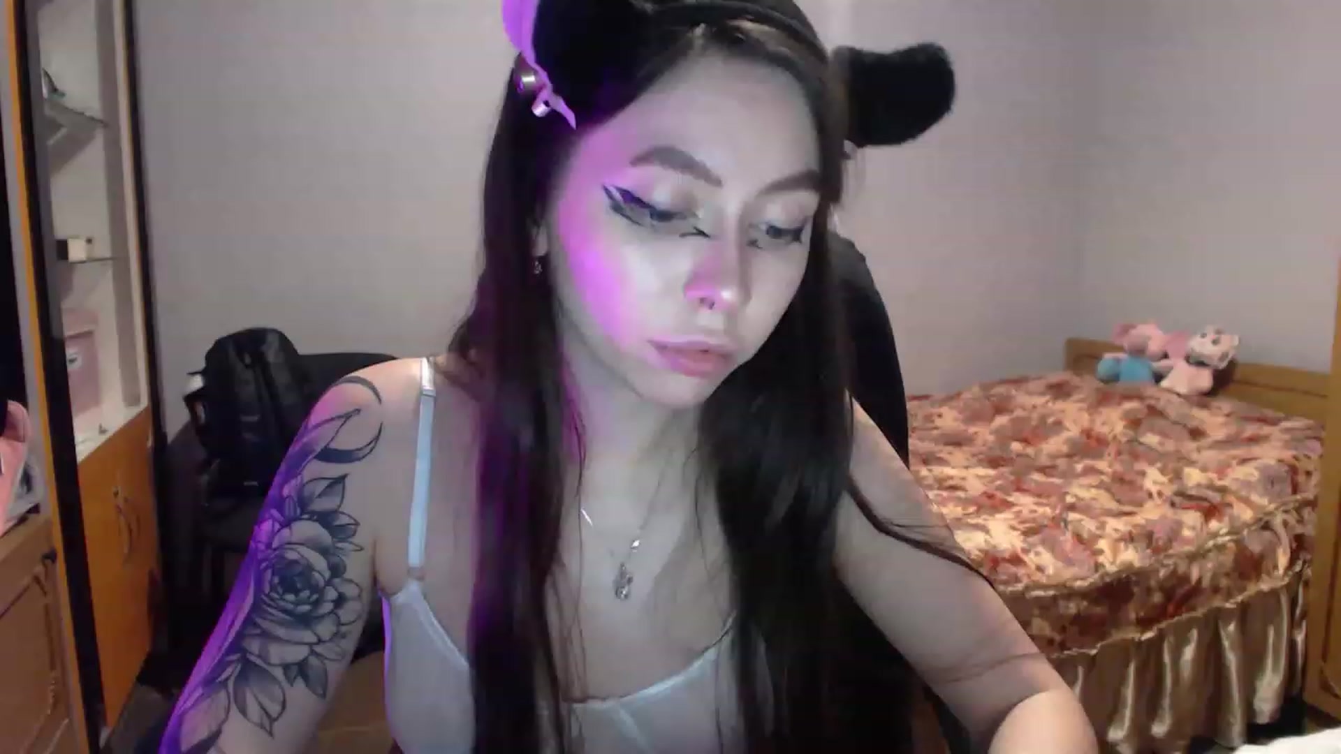 Gallery image thumbnail from DeepGazee's myfreecams stream on, 03/06/2023, 21:30 image 7 of 20
