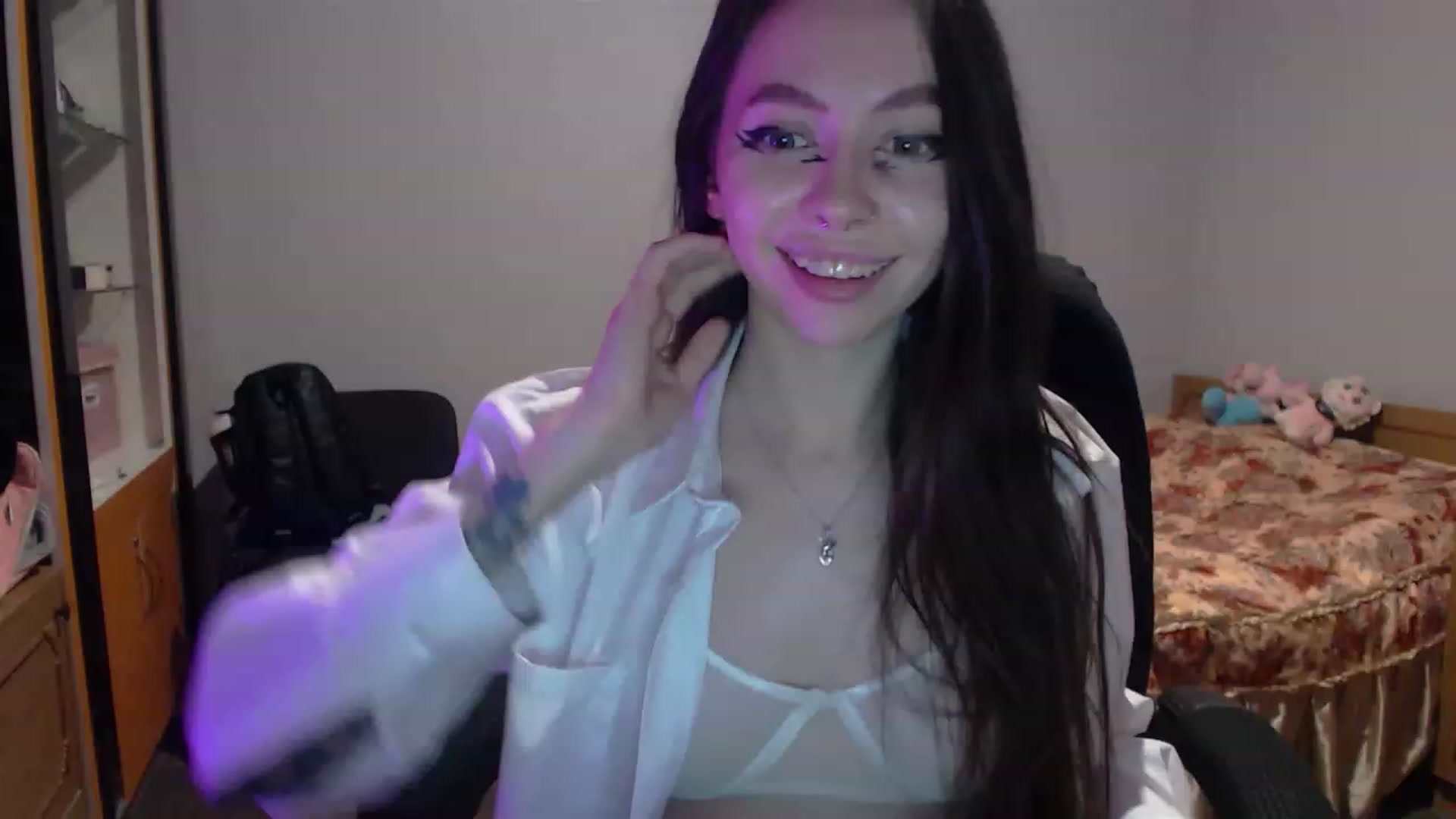 Gallery image thumbnail from DeepGazee's myfreecams stream on, 03/06/2023, 21:59 image 18 of 20