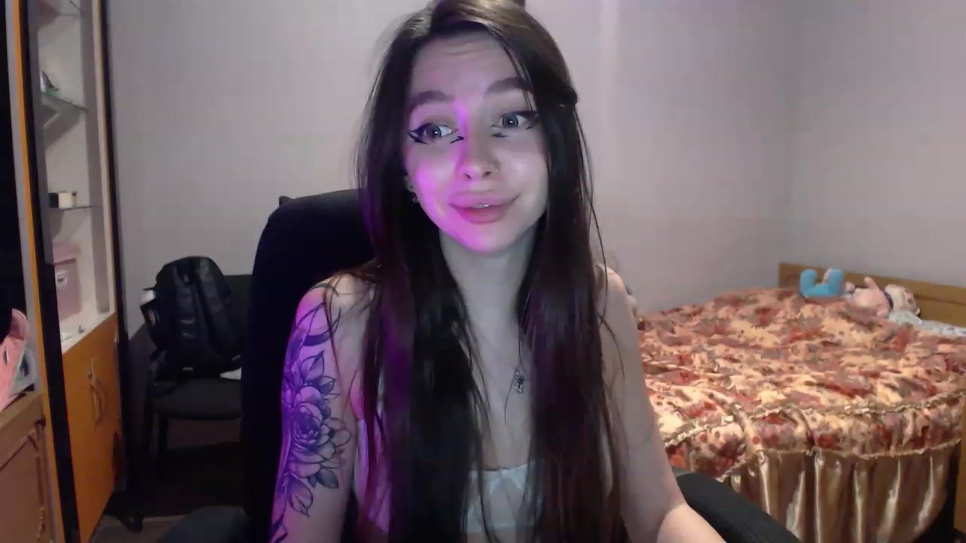 Gallery image thumbnail from DeepGazee's myfreecams stream on, 03/06/2023, 22:59 image 8 of 20