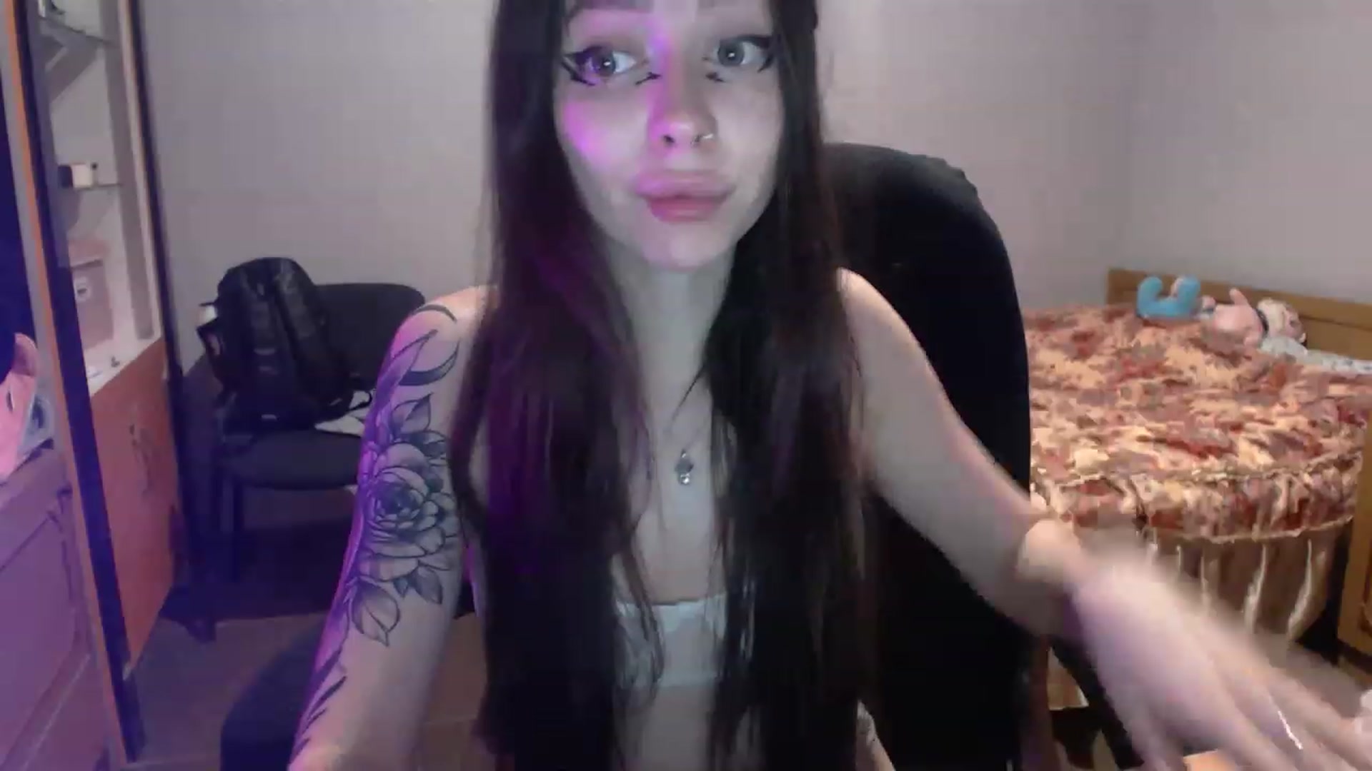 Gallery image thumbnail from DeepGazee's myfreecams stream on, 03/06/2023, 22:59 image 5 of 20