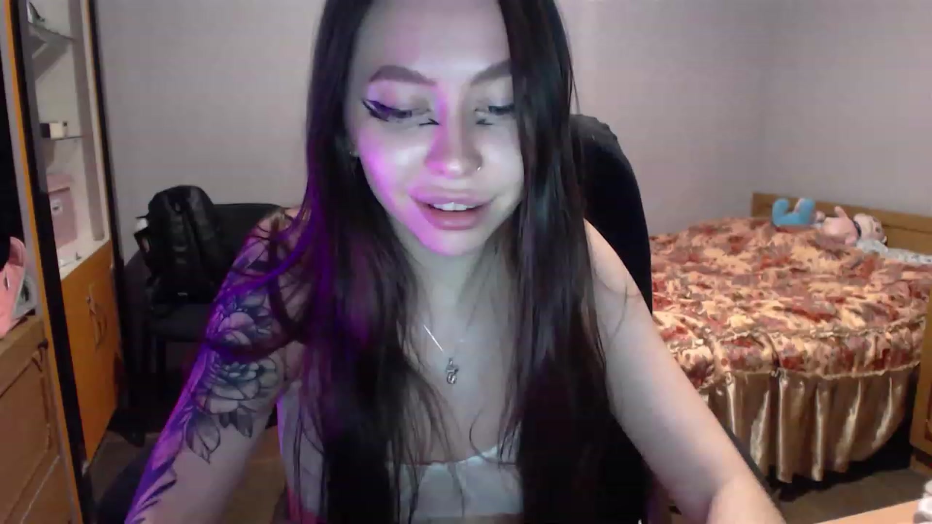 Gallery image thumbnail from DeepGazee's myfreecams stream on, 03/06/2023, 22:59 image 14 of 20