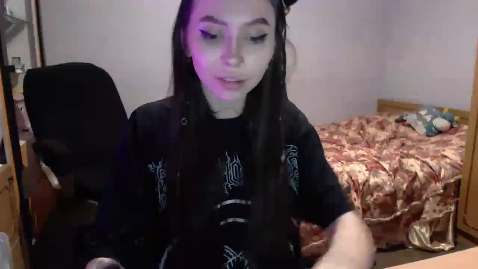Gallery image thumbnail from DeepGazee's myfreecams stream on, 03/19/2023, 20:24 image 18 of 20
