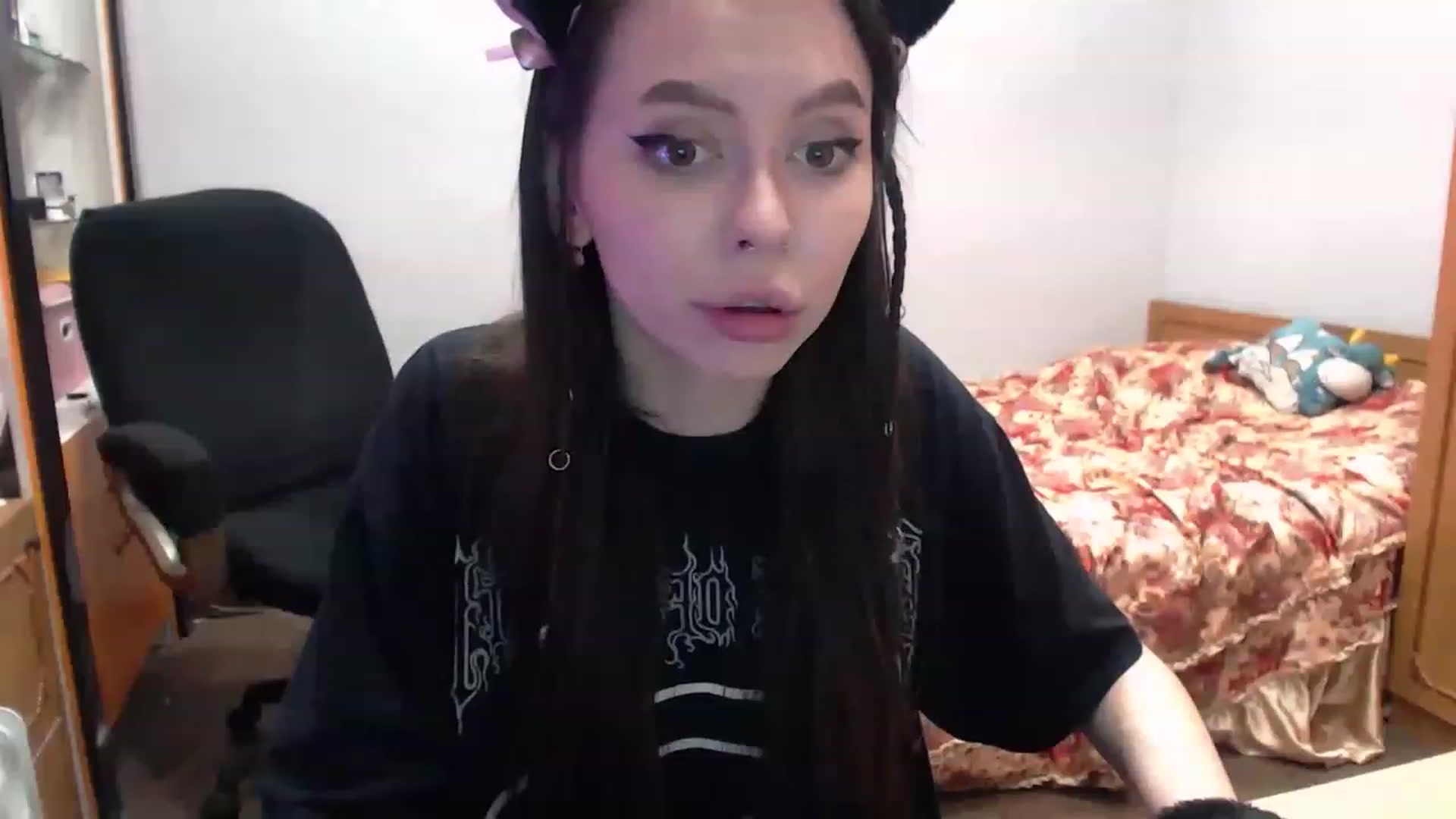 Gallery image thumbnail from DeepGazee's myfreecams stream on, 03/19/2023, 20:24 image 5 of 20