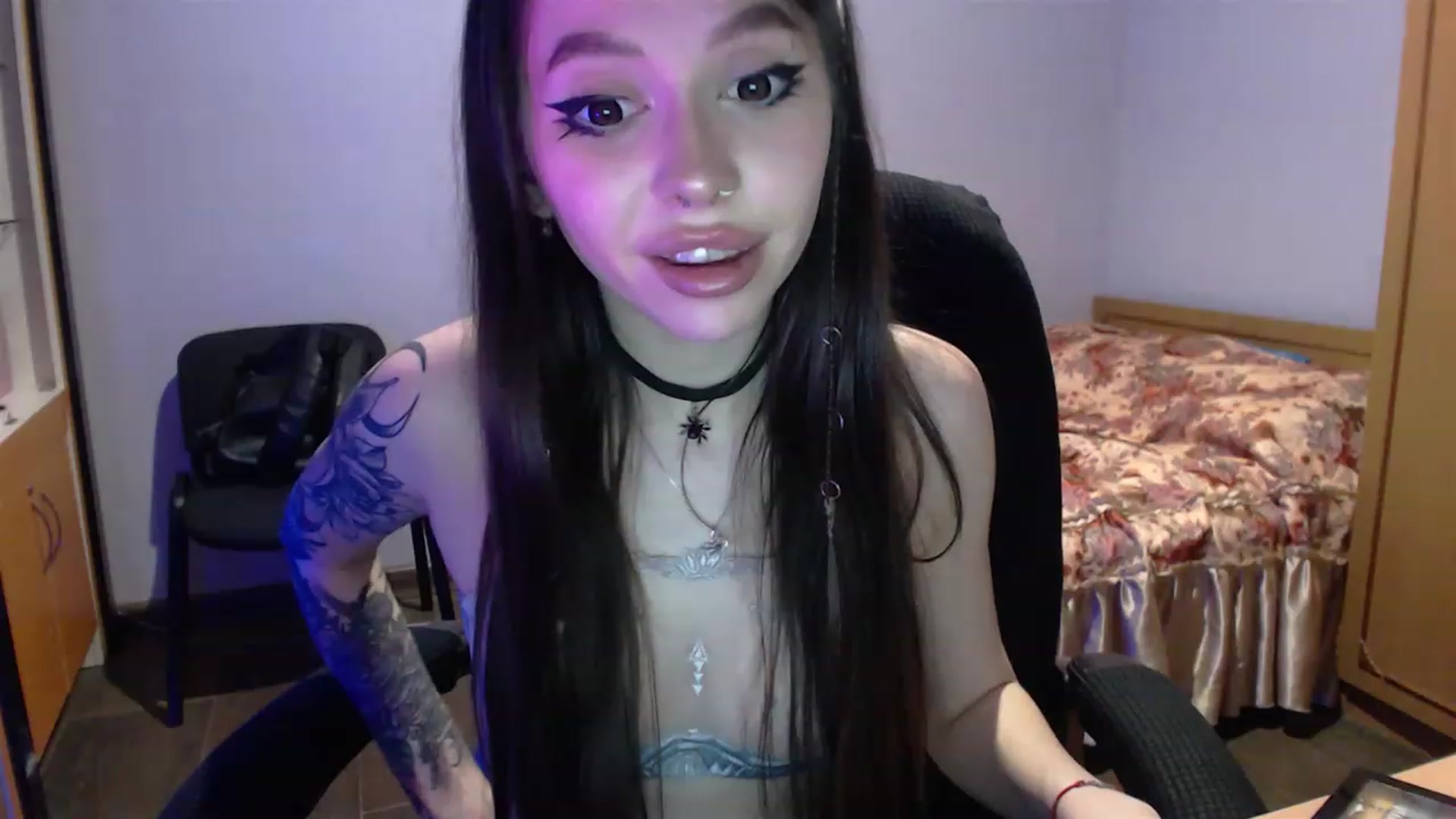 Gallery image thumbnail from DeepGazee's myfreecams stream on, 03/30/2023, 20:24 image 19 of 20