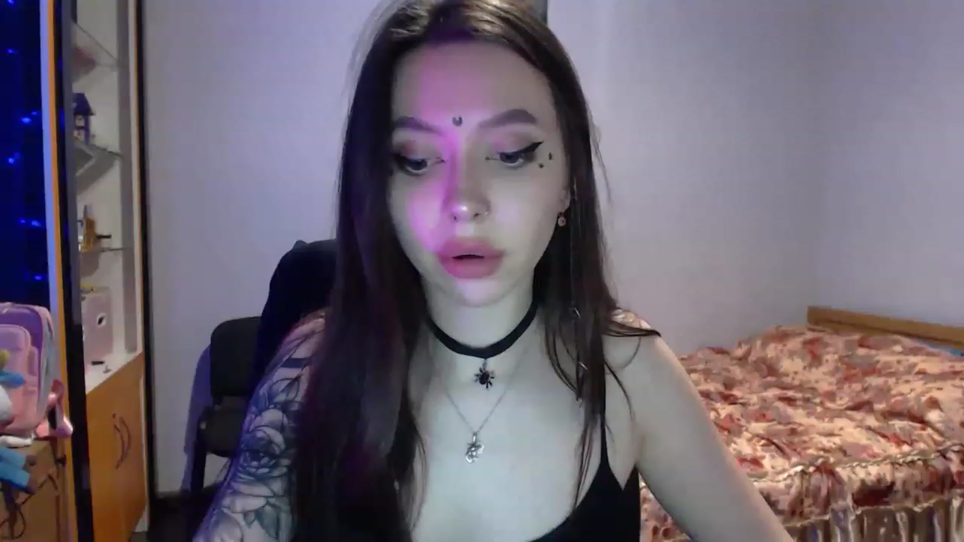 Gallery image thumbnail from DeepGazee's myfreecams stream on, 03/31/2023, 22:03 image 5 of 20