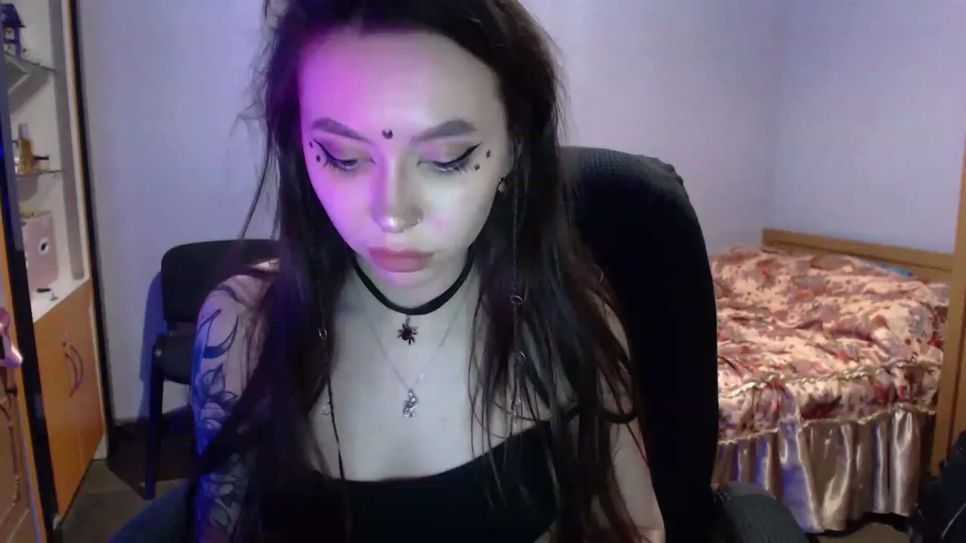 Gallery image thumbnail from DeepGazee's myfreecams stream on, 03/31/2023, 22:03 image 20 of 20