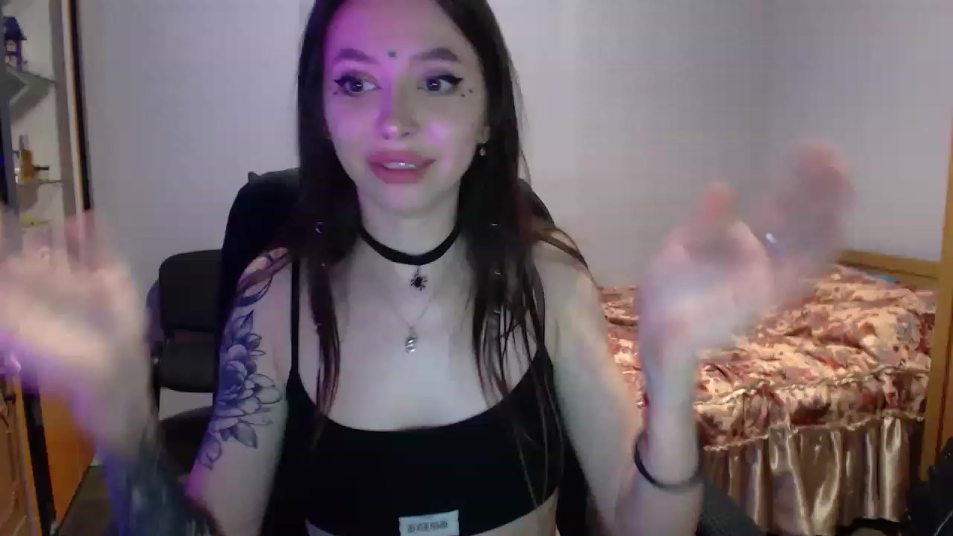 Gallery image thumbnail from DeepGazee's myfreecams stream on, 03/31/2023, 22:03 image 13 of 20