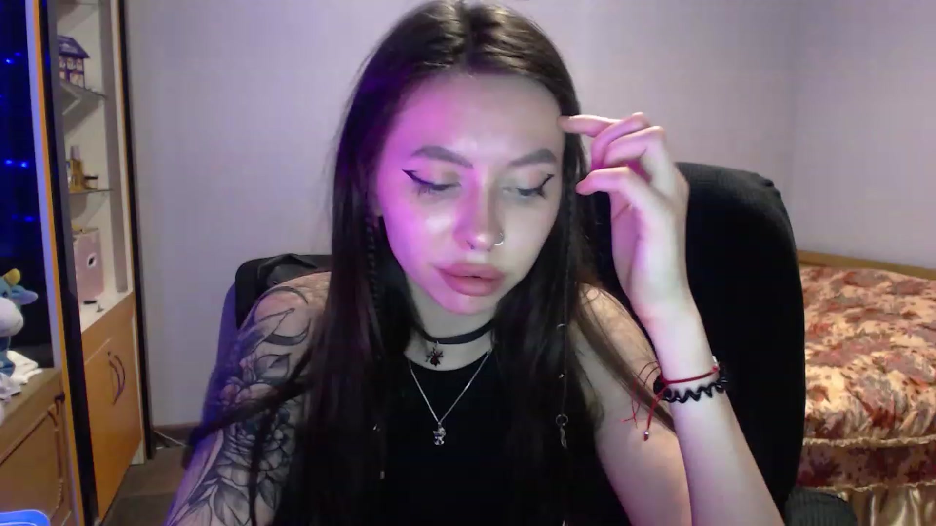 Gallery image thumbnail from DeepGazee's myfreecams stream on, 04/03/2023, 01:07 image 5 of 20