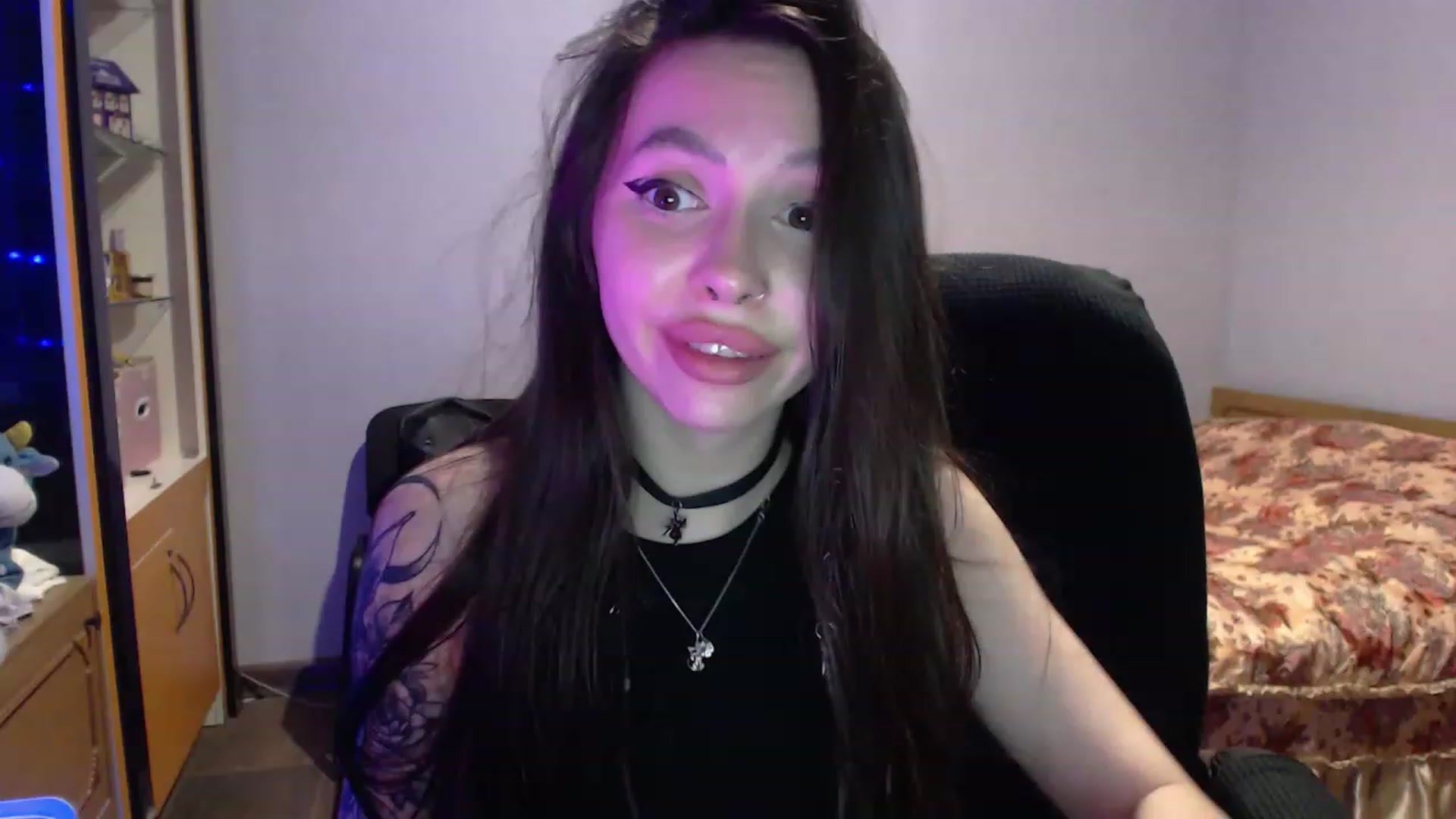 Gallery image thumbnail from DeepGazee's myfreecams stream on, 04/03/2023, 01:07 image 6 of 20
