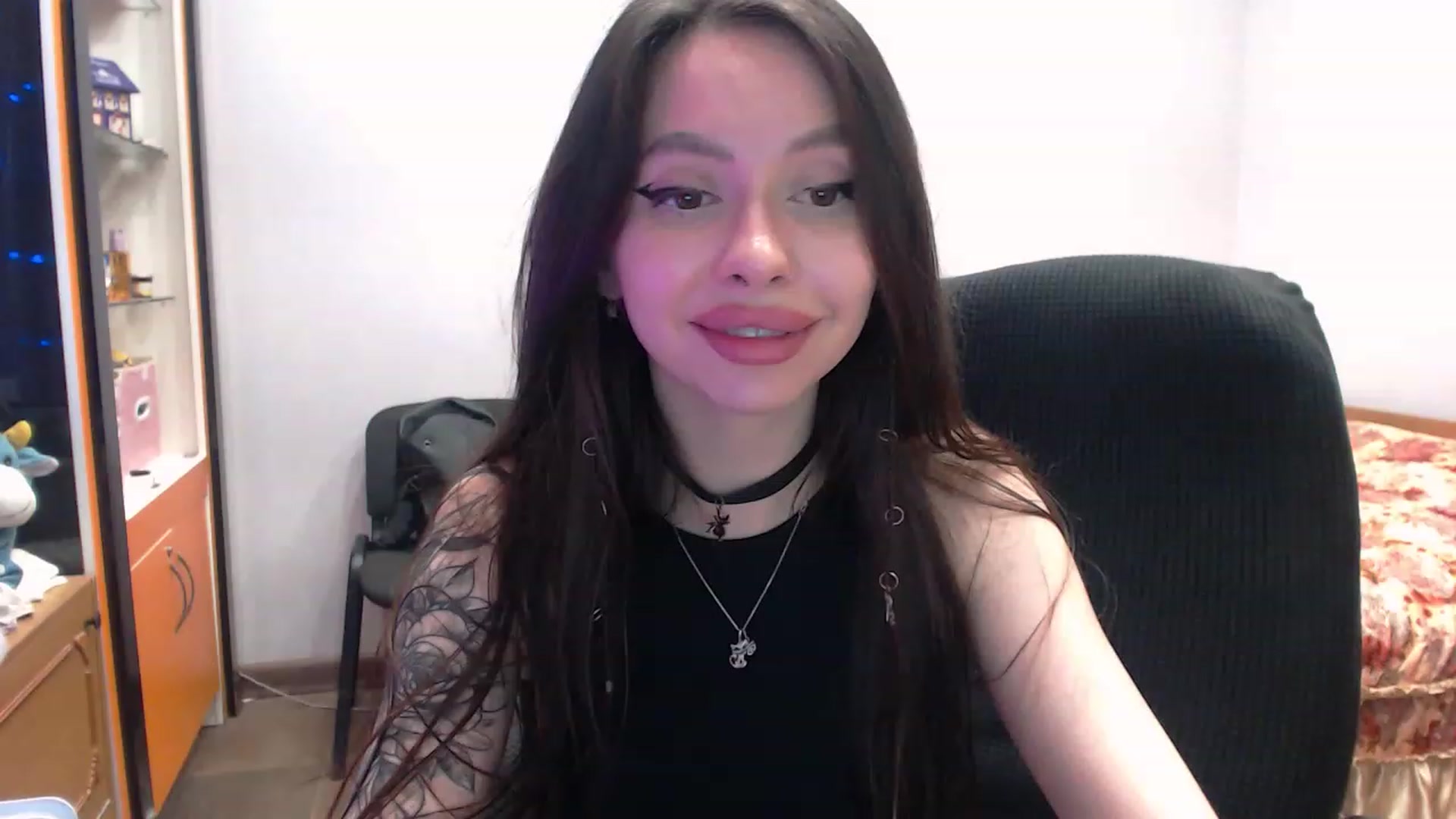Gallery image thumbnail from DeepGazee's myfreecams stream on, 04/03/2023, 01:07 image 13 of 20