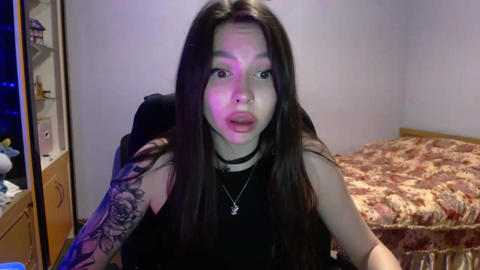 Gallery image thumbnail from DeepGazee's myfreecams stream on, 04/03/2023, 01:07 image 17 of 20