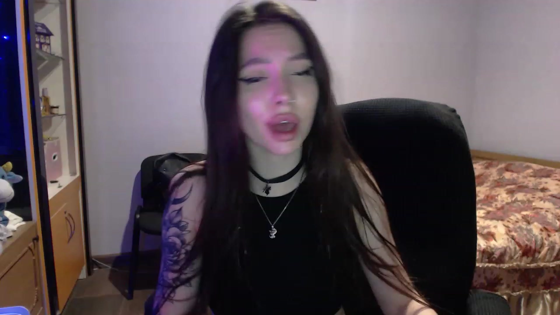 Gallery image thumbnail from DeepGazee's myfreecams stream on, 04/03/2023, 01:07 image 4 of 20